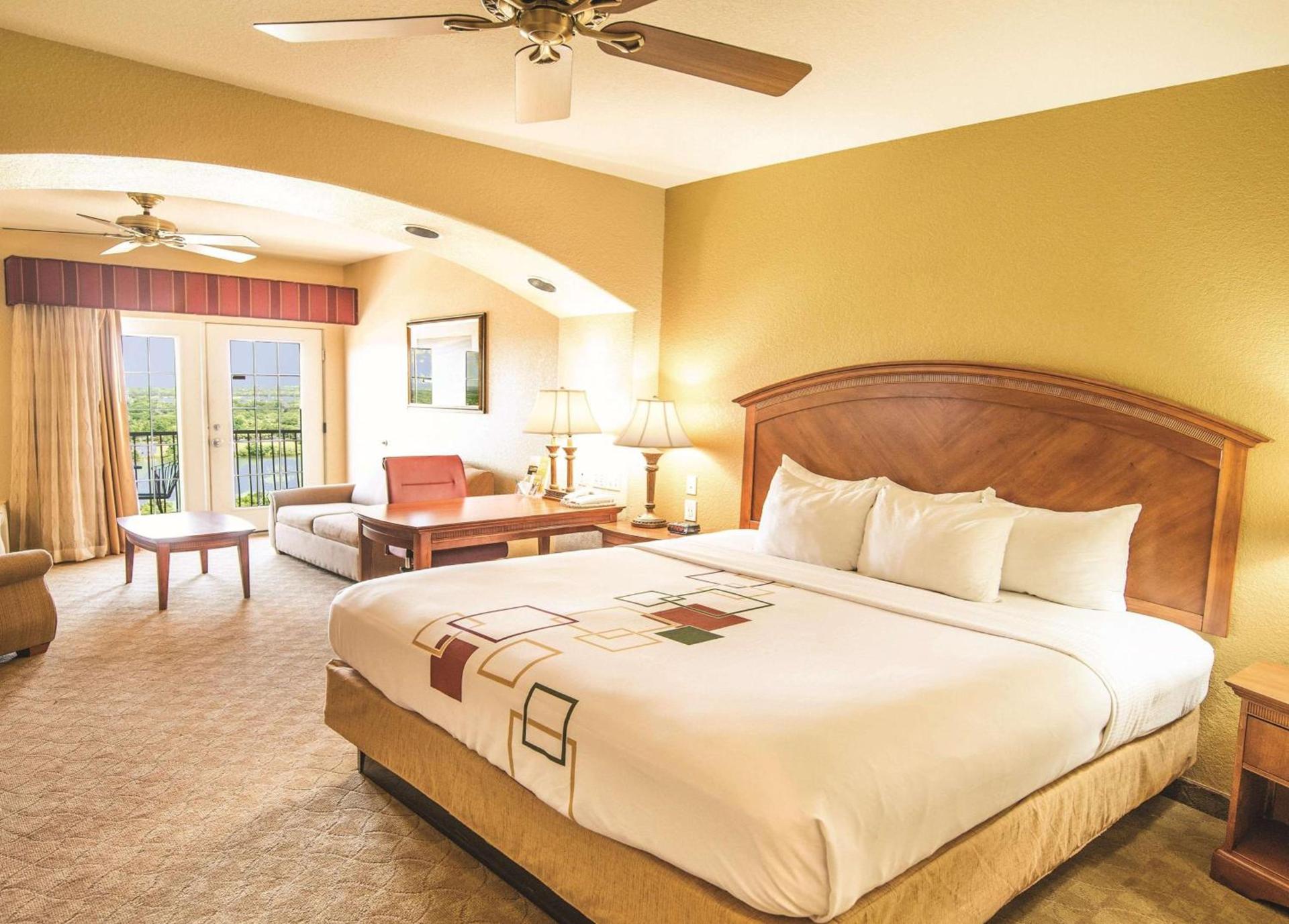 La Quinta by Wyndham Marble Falls photo 40