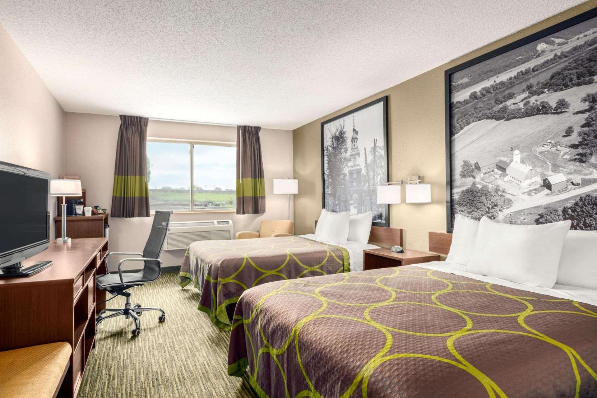 Super 8 by Wyndham Hanover photo 14