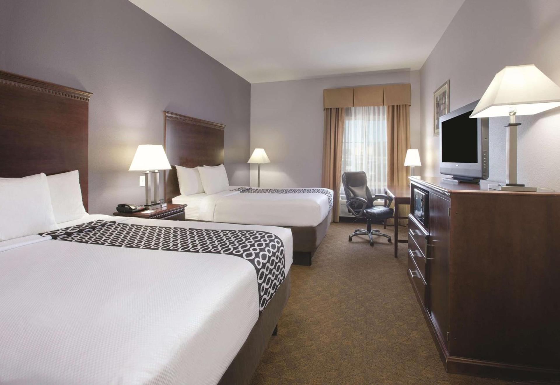La Quinta by Wyndham Corsicana photo 5
