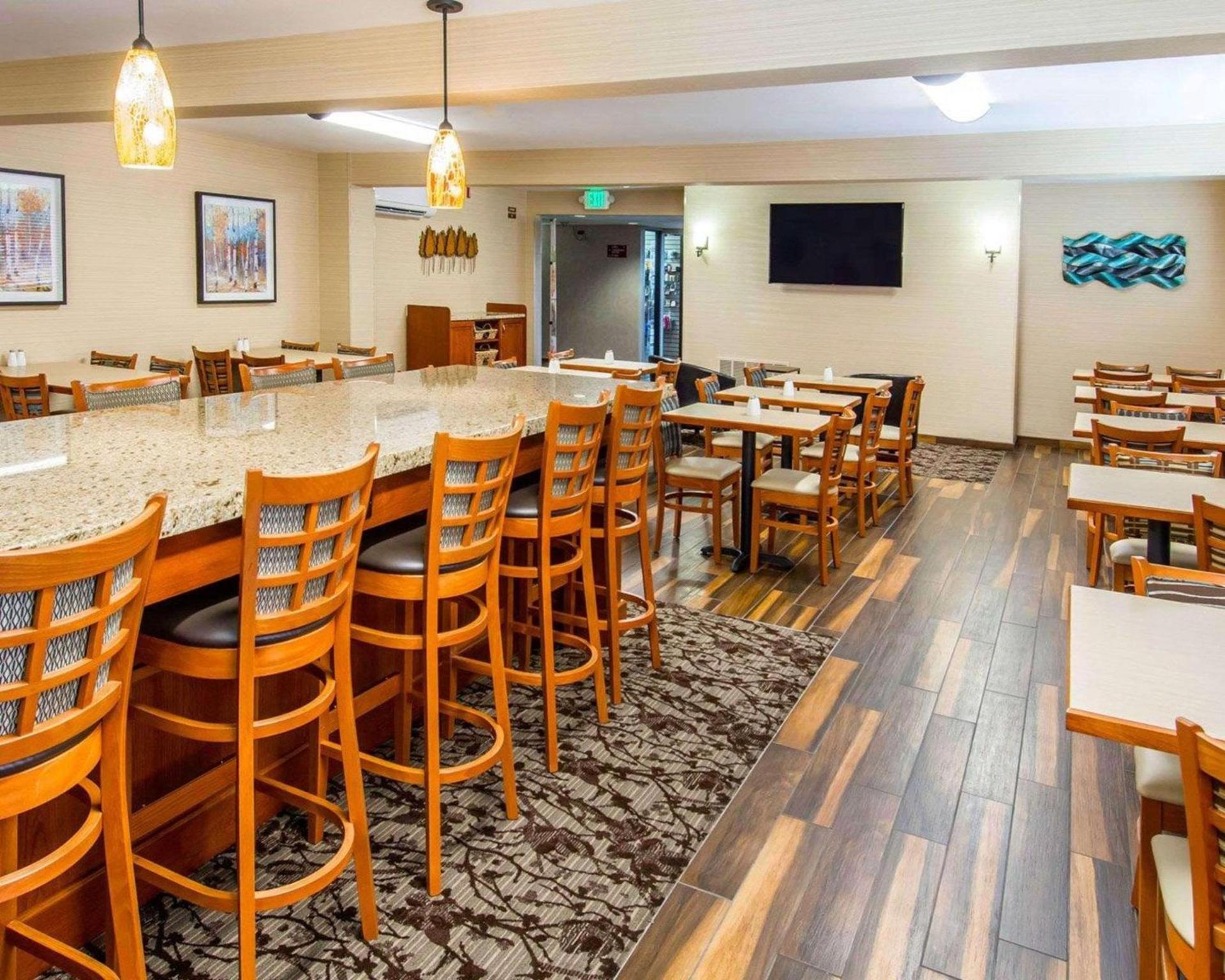 Quality Inn Oakwood photo 36