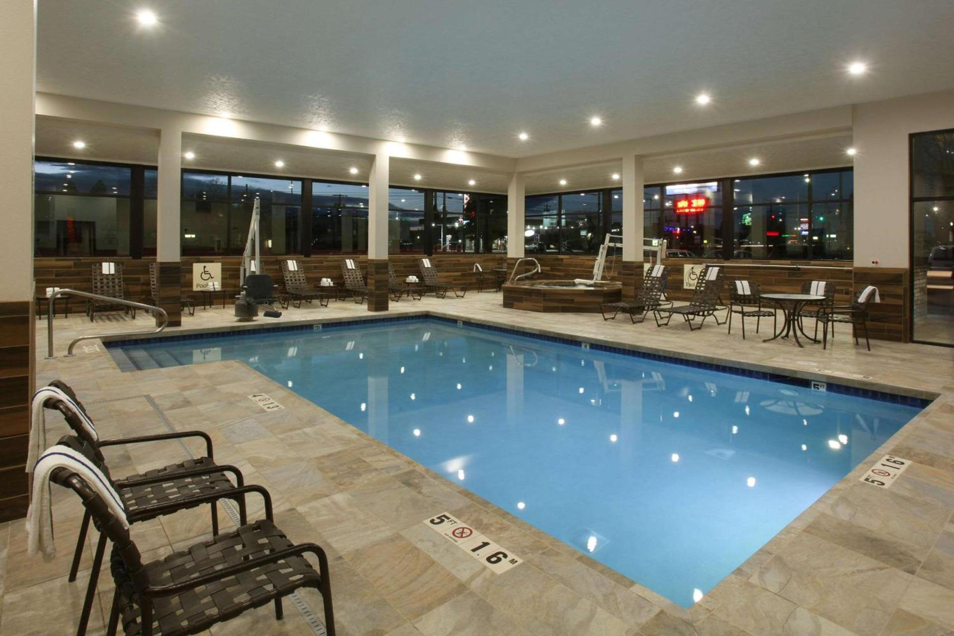 Quality Inn Oakwood photo 18