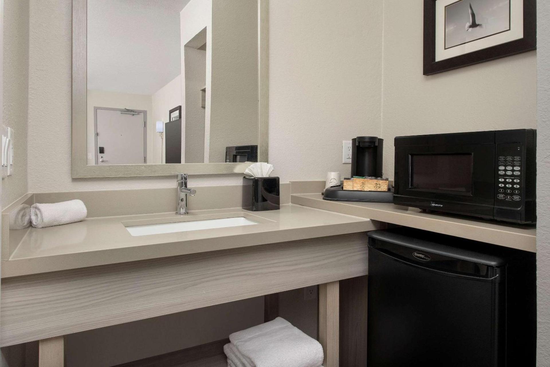 Quality Inn Atlantic Beach-Mayo Clinic Jax Area photo 16