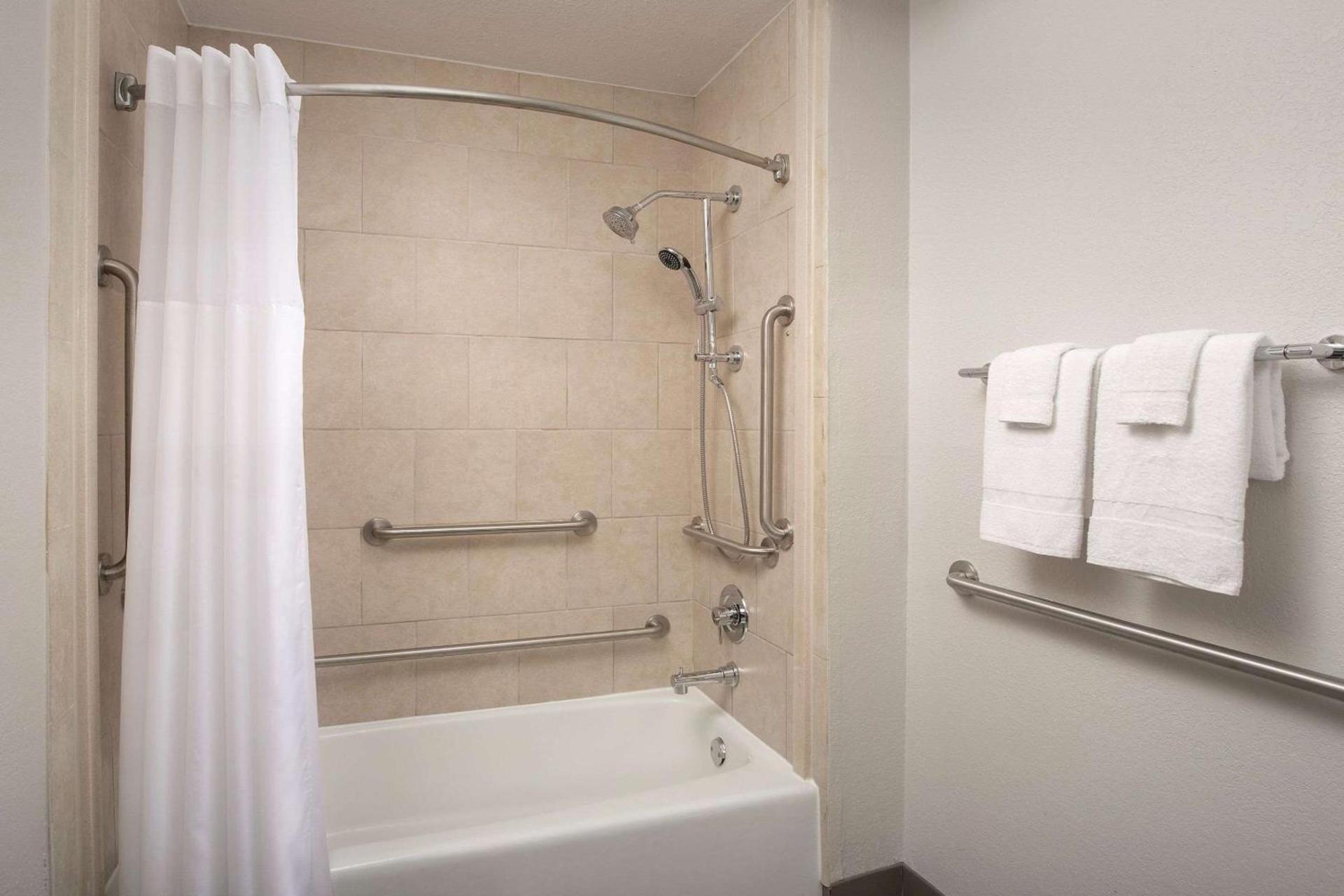 Quality Inn Atlantic Beach-Mayo Clinic Jax Area photo 24