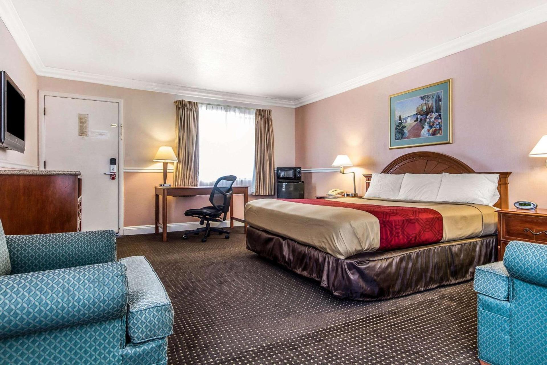 Econo Lodge Castro Valley I-580 photo 22