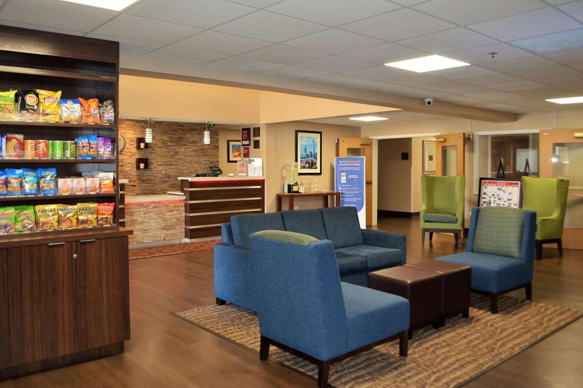 Comfort Suites Northside Hospital Gwinnett photo 22