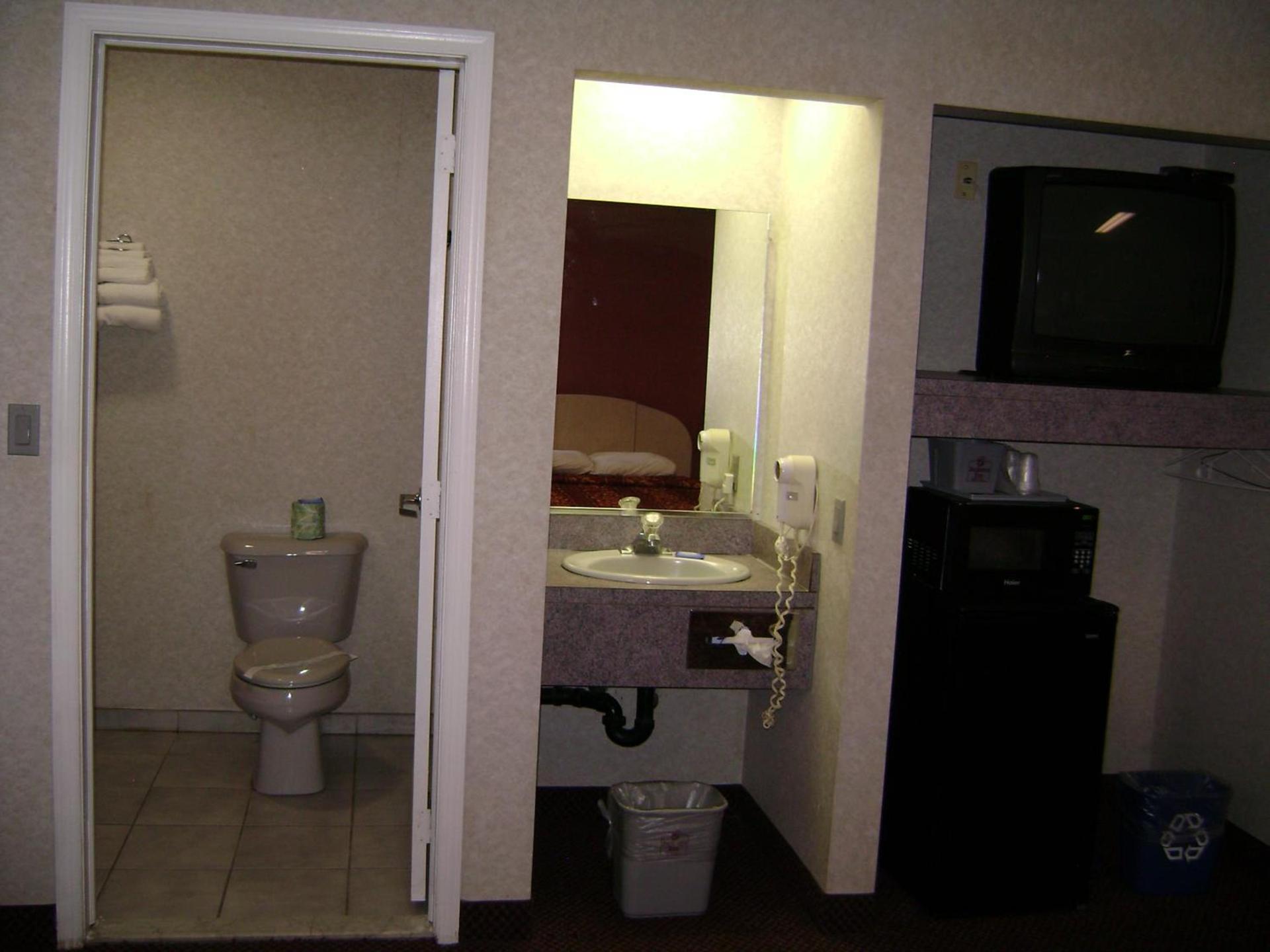 Haven Inn & Suites photo 42