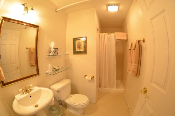 Colony Inn photo 5