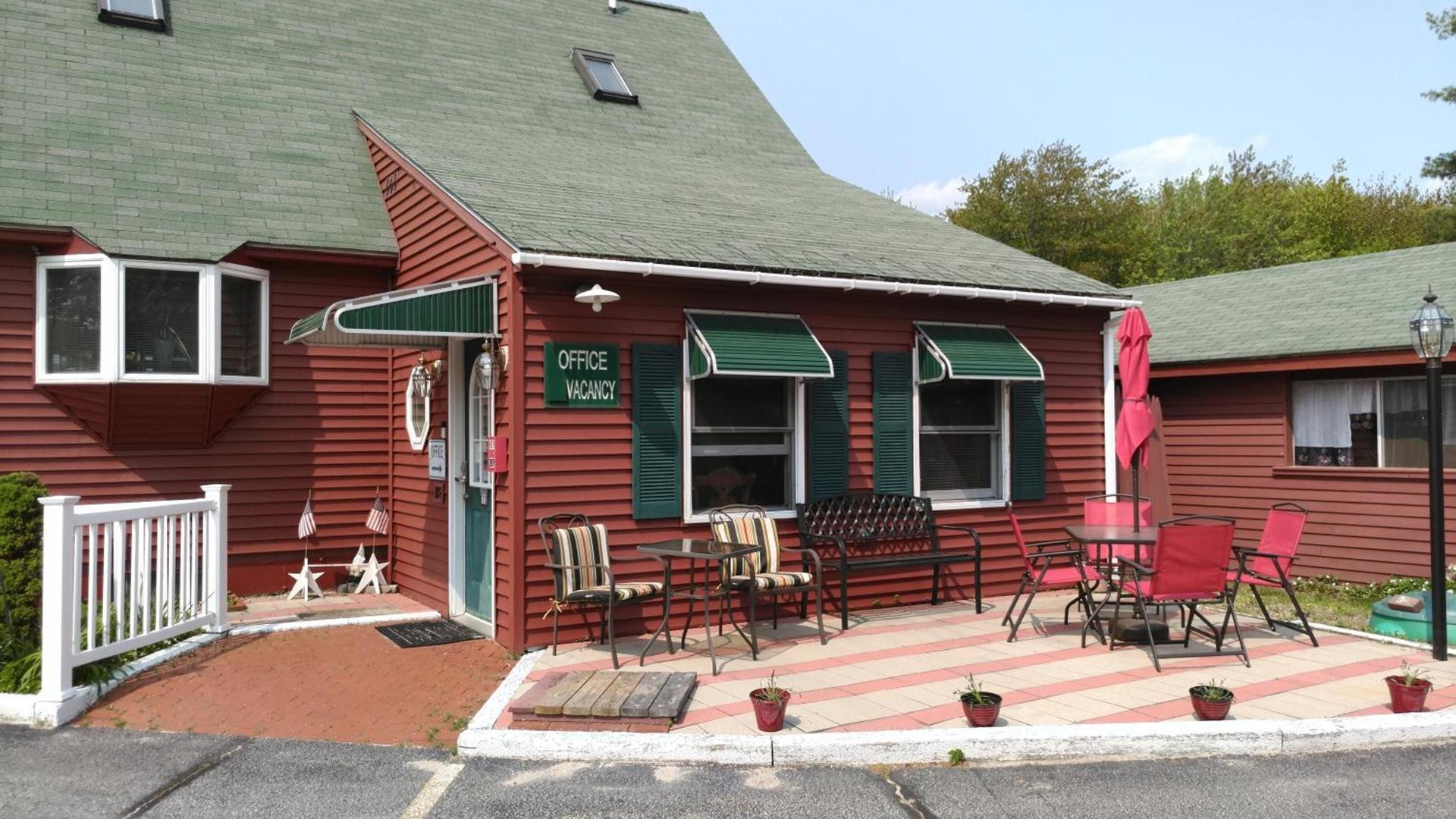 Midway Lodging photo 26