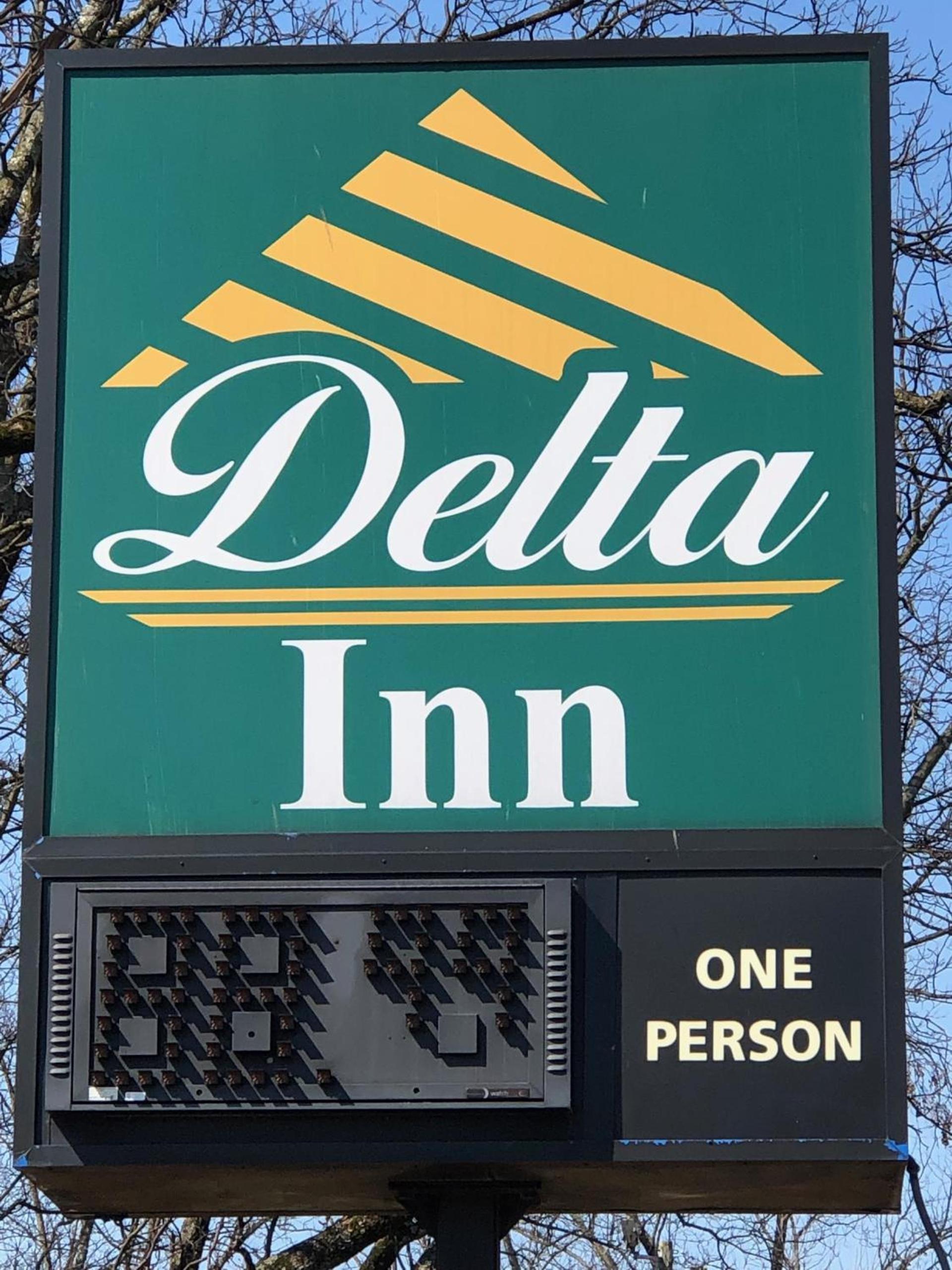 Delta Inn West Helena US 49 AR photo 2