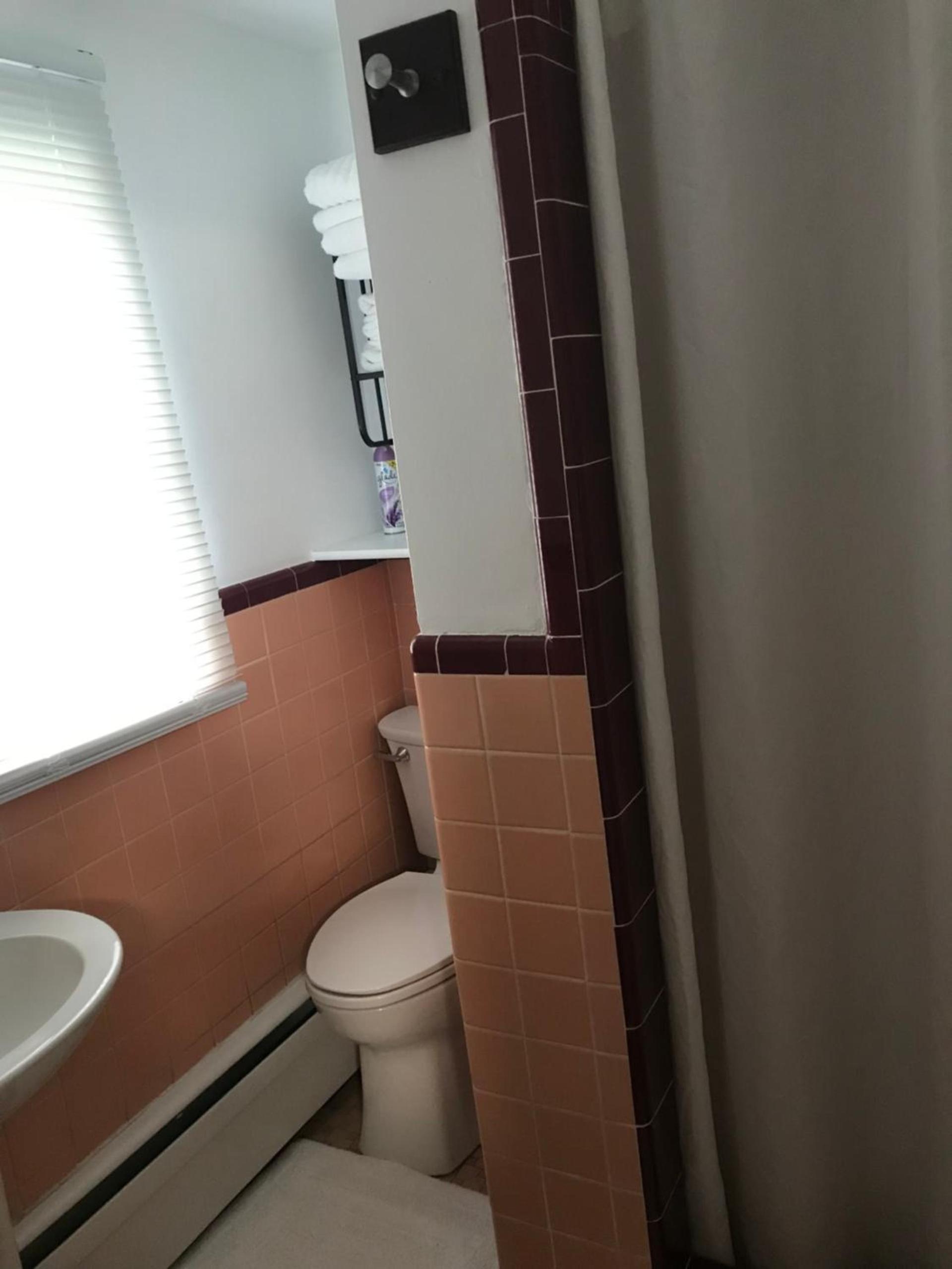 Evergreen Motel photo 31