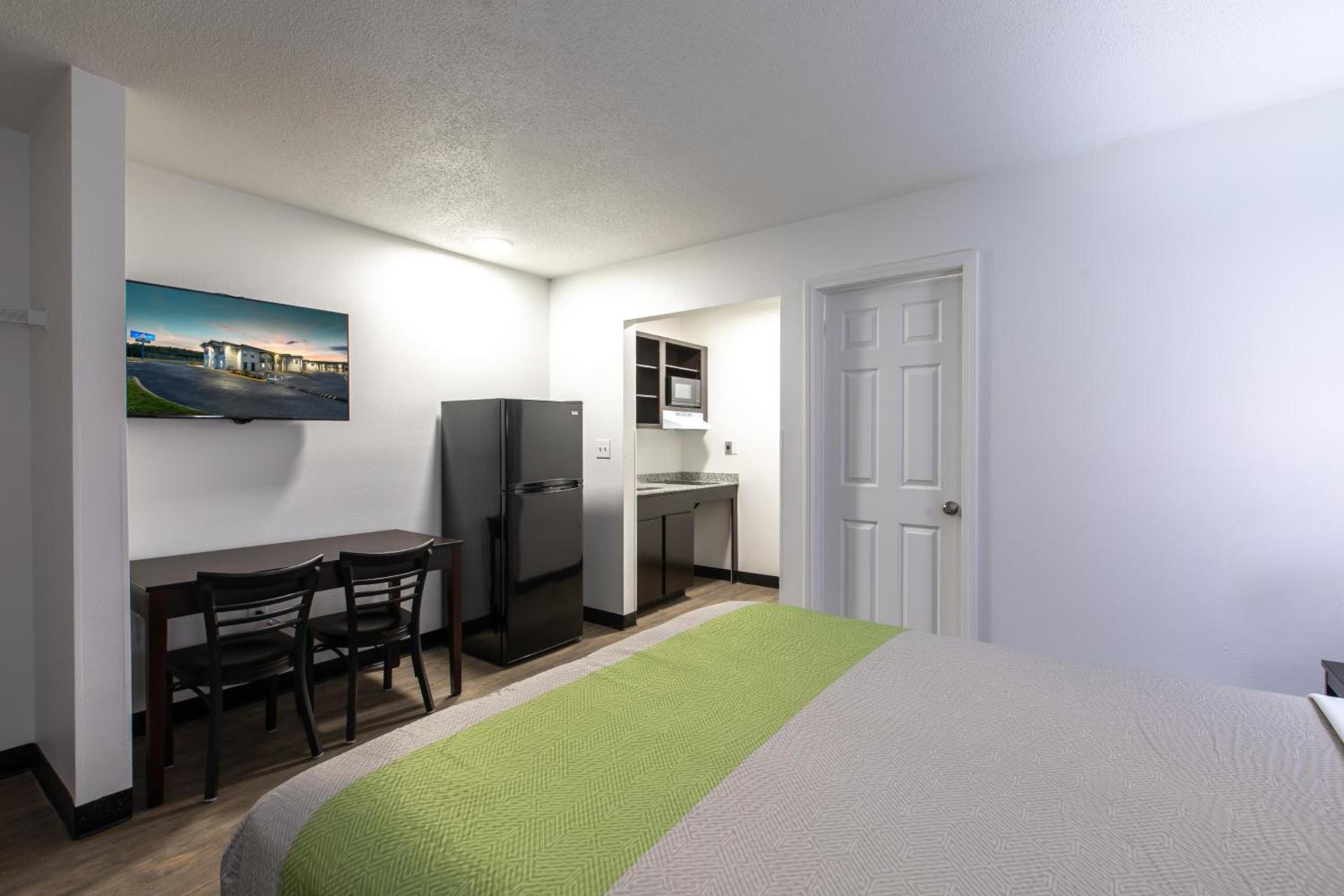 Studio 6-Greenville, SC - I-85 Near Downtown photo 11