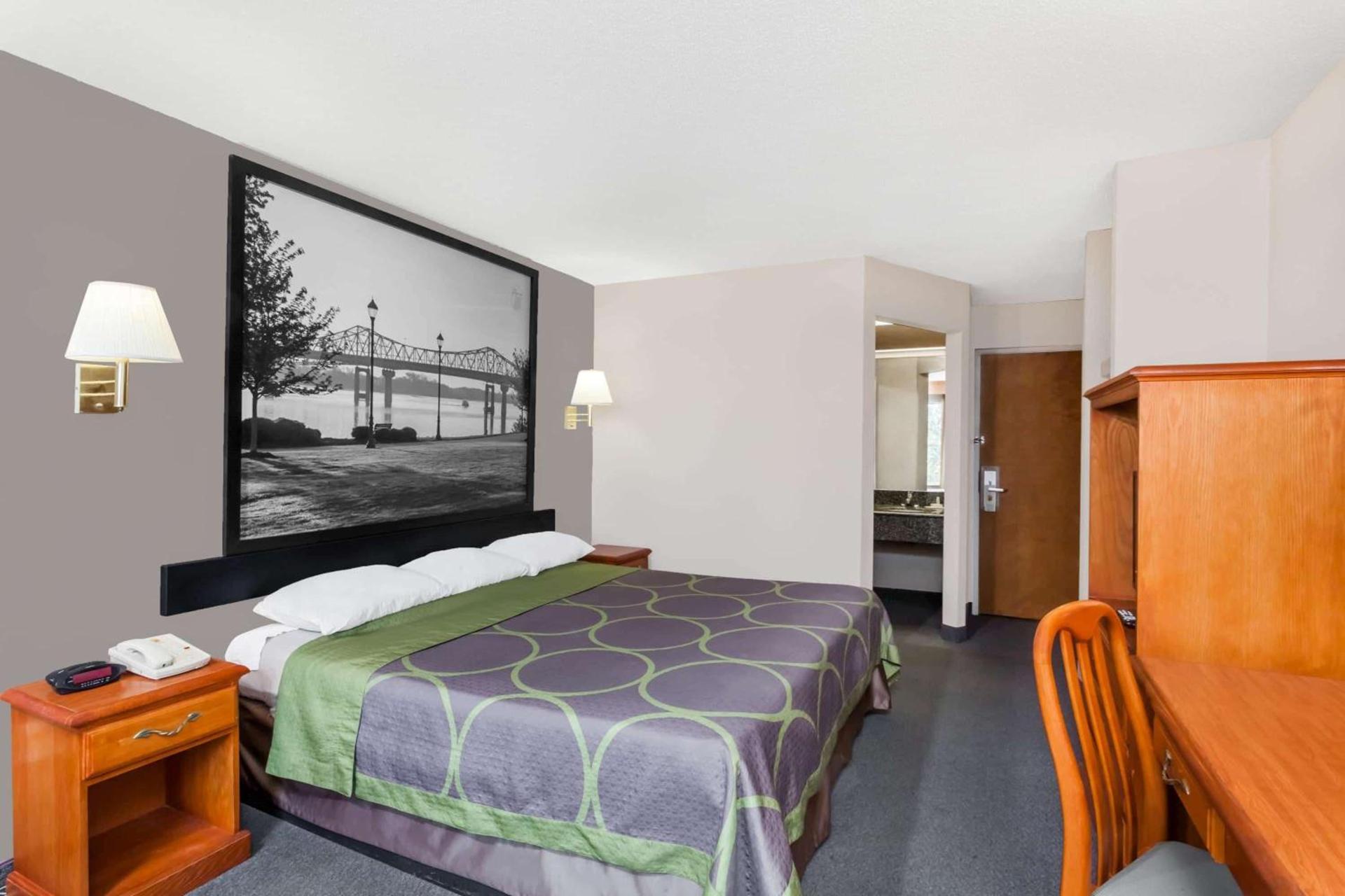 Super 8 by Wyndham Athens photo 13