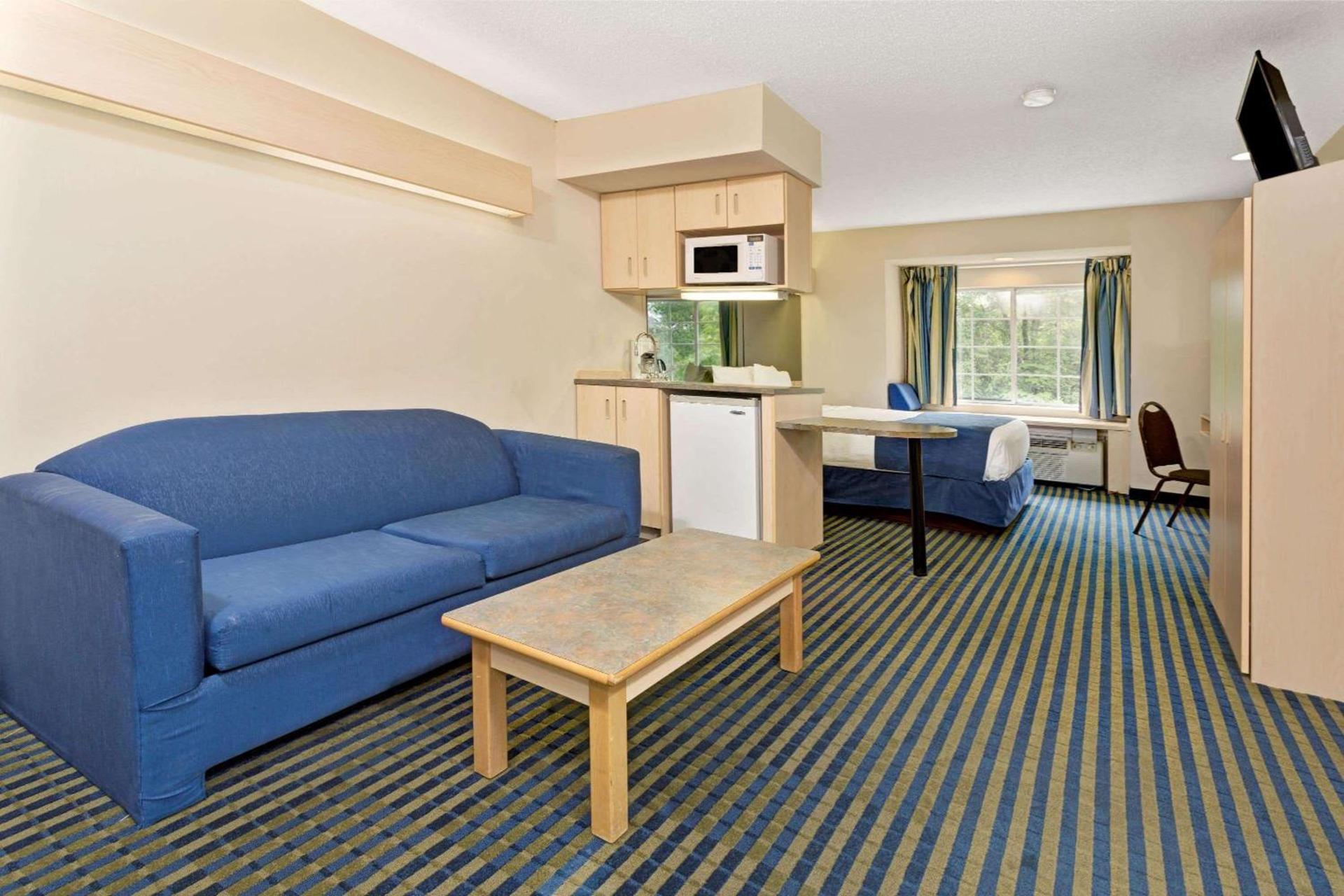 Microtel Inn & Suites by Wyndham Florence/Cincinnati Airpo photo 25