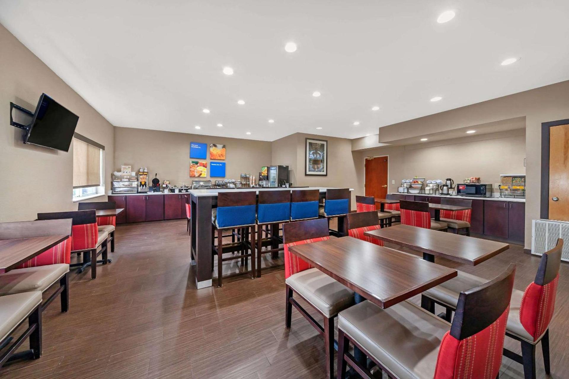 Comfort Inn Oklahoma City South - I-240 photo 25