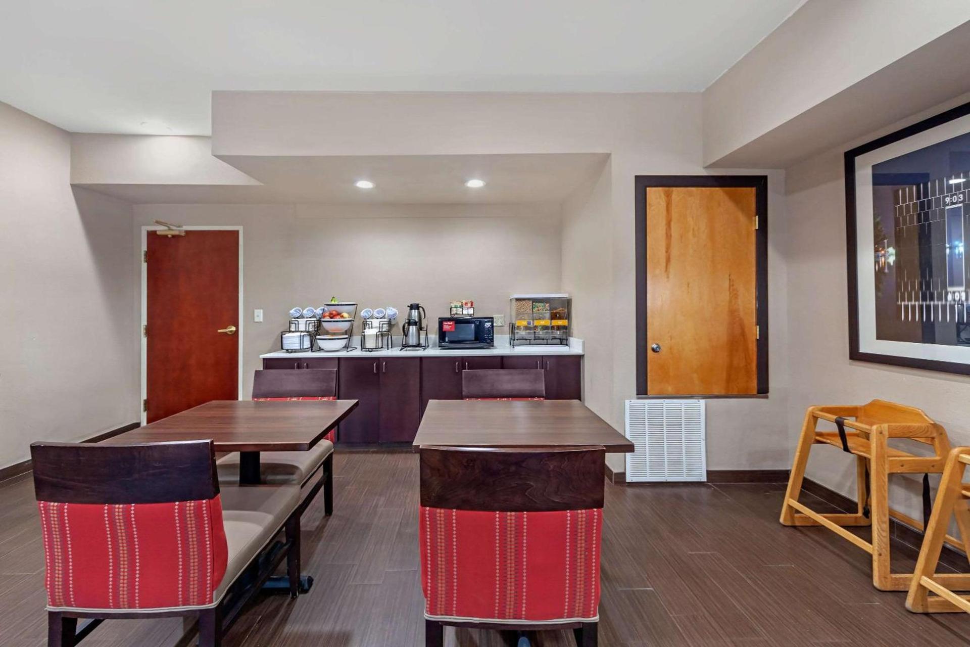Comfort Inn Oklahoma City South - I-240 photo 27