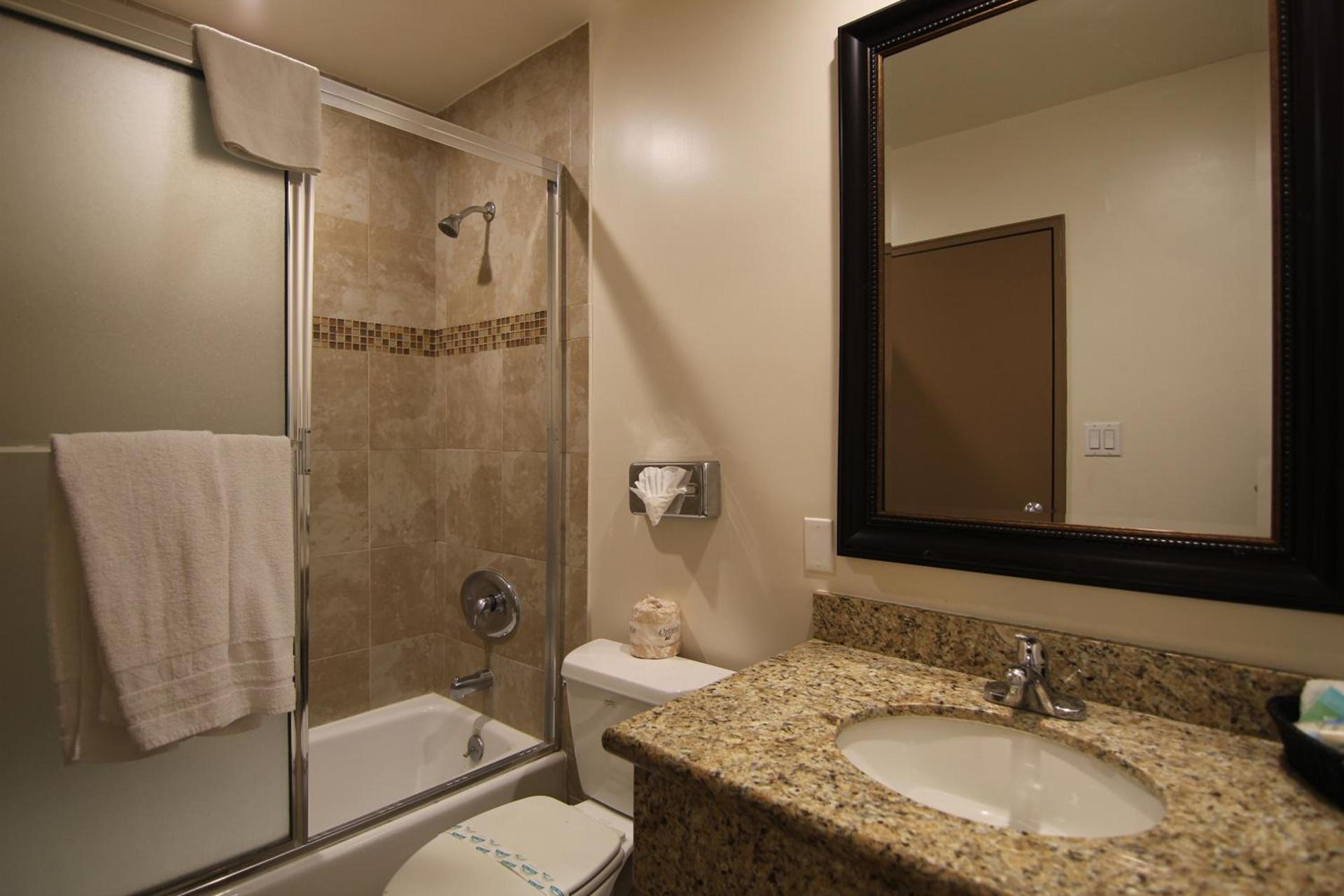 Dunes Inn - Wilshire photo 3
