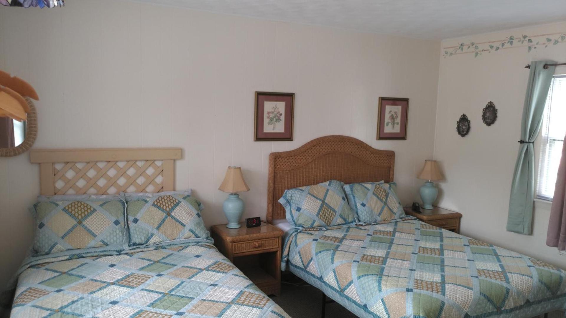 Midway Lodging photo 23