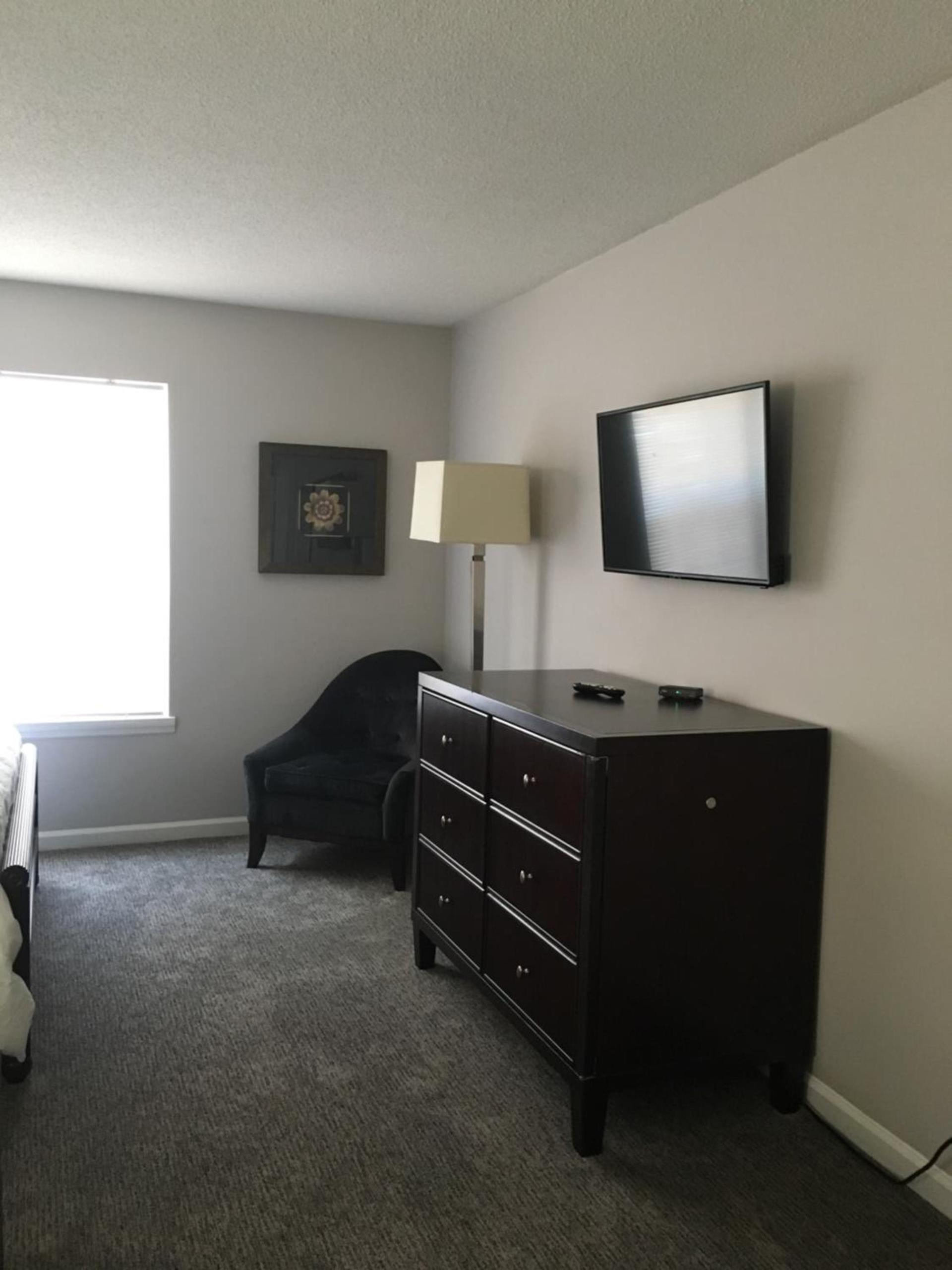 Ambassador Inn photo 8