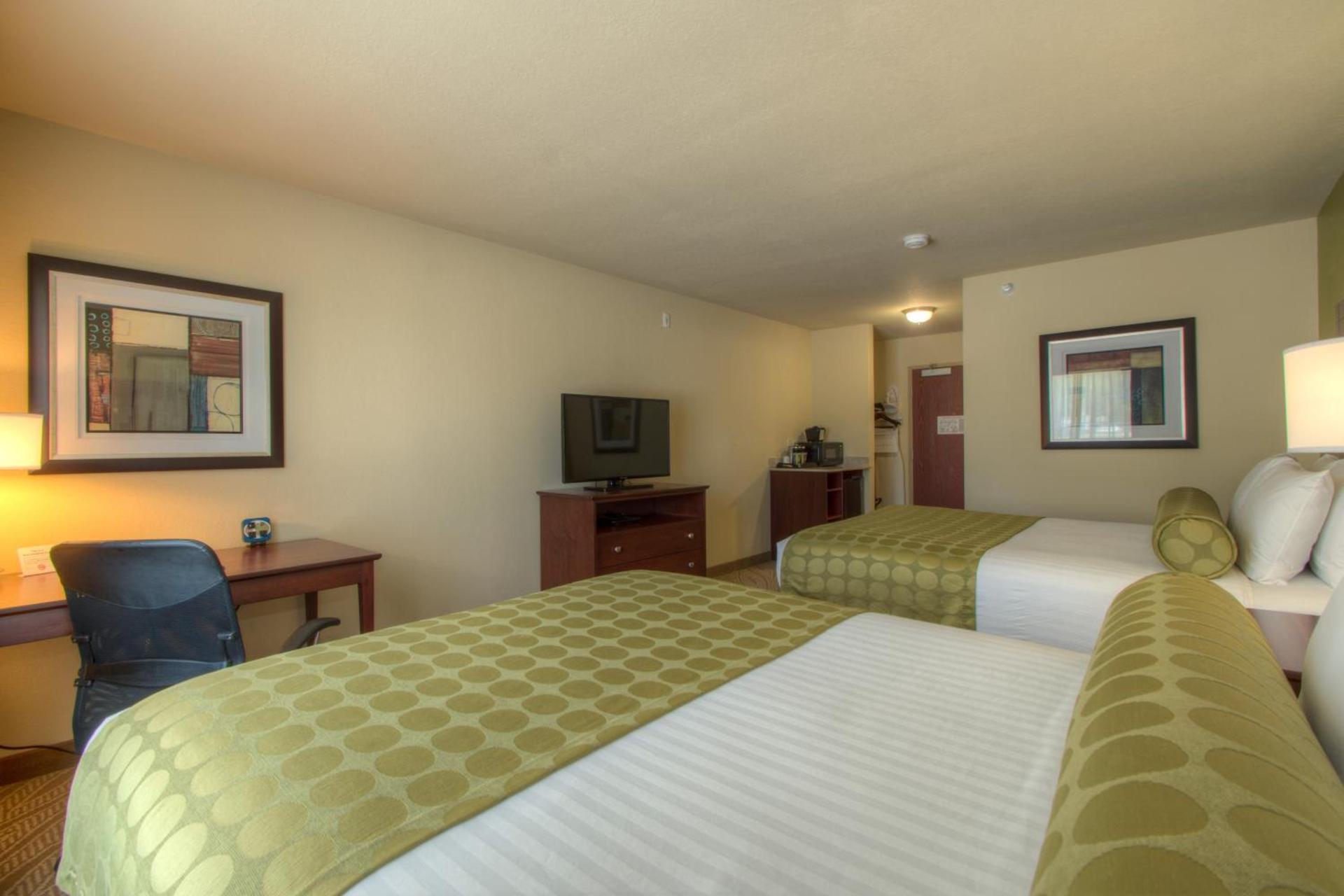 Cobblestone Inn & Suites - Holyoke photo 9