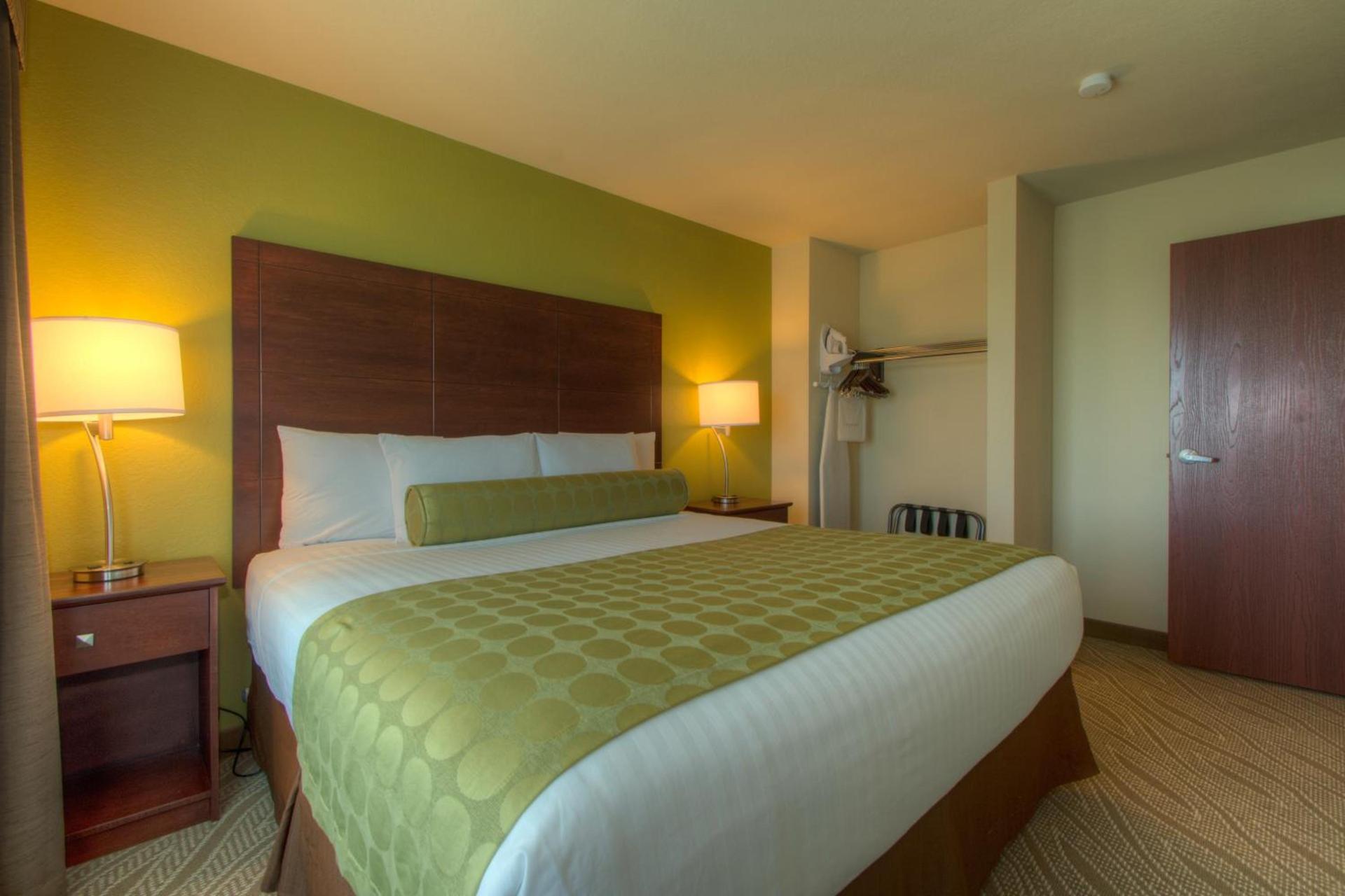 Cobblestone Inn & Suites - Holyoke photo 7