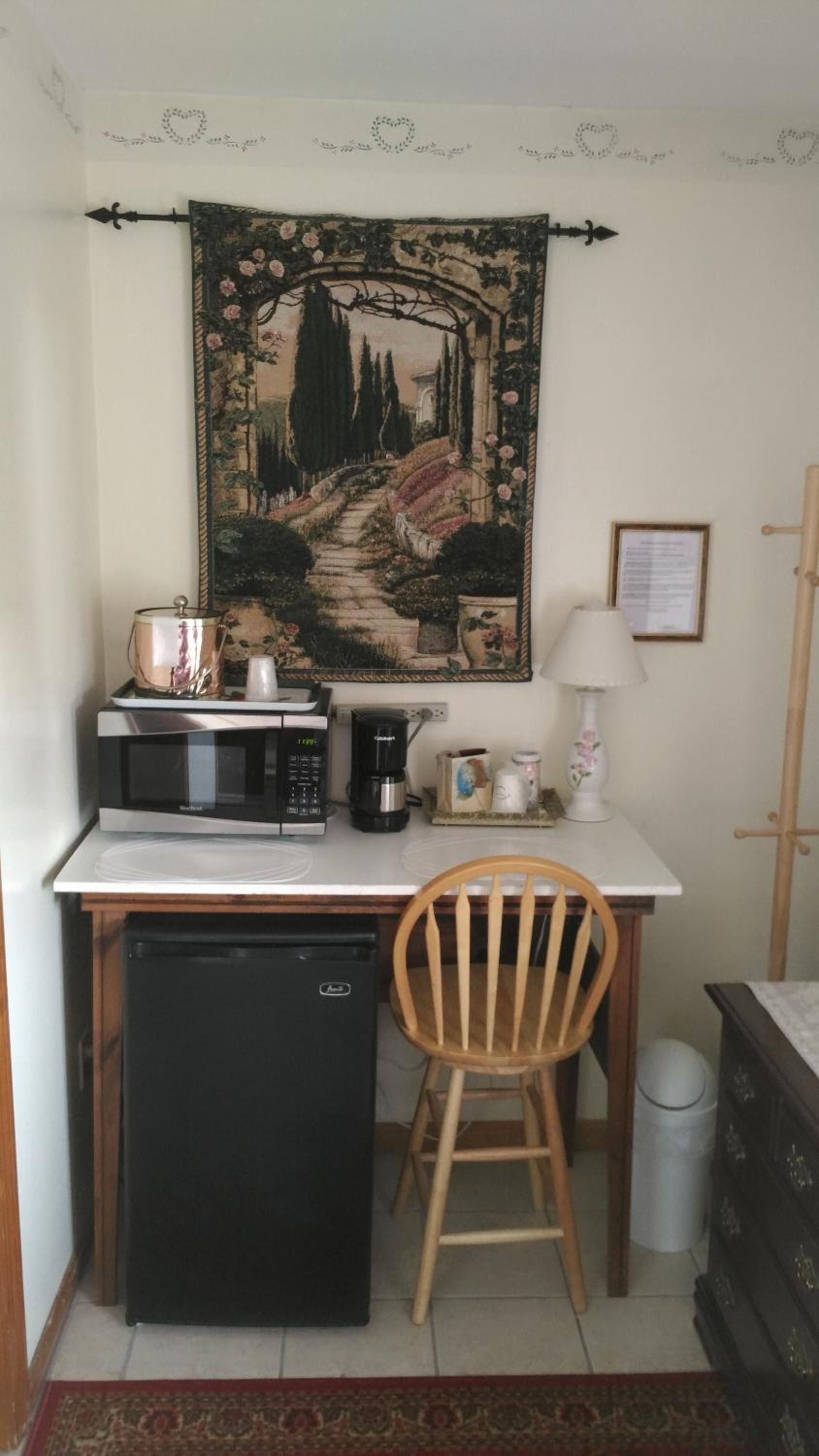 Midway Lodging photo 8