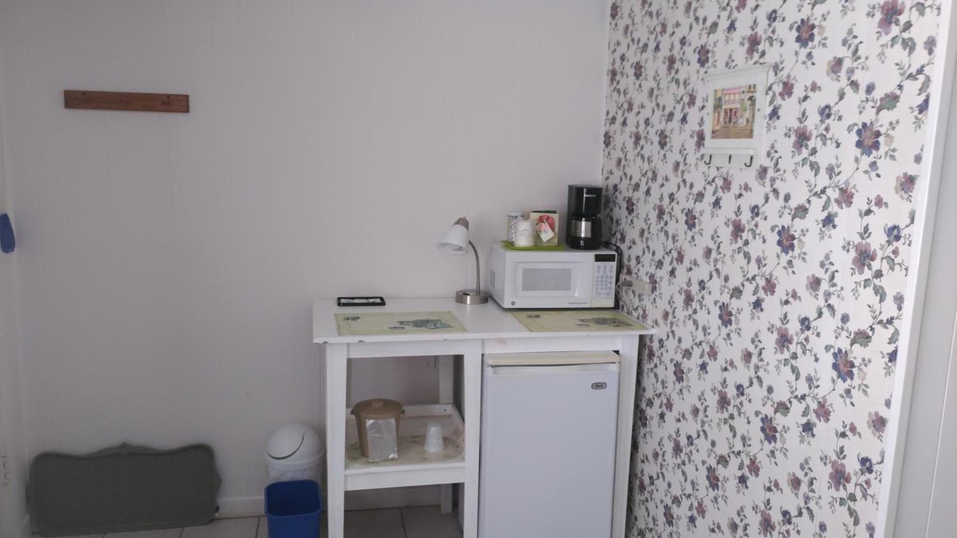 Midway Lodging photo 5