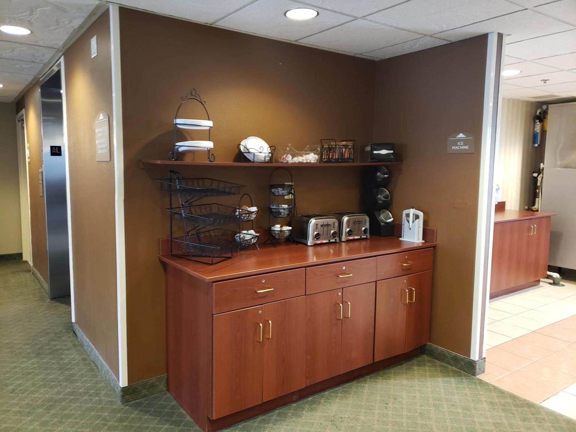 Microtel Inn & Suites by Wyndham Dover New Hampshire photo 12