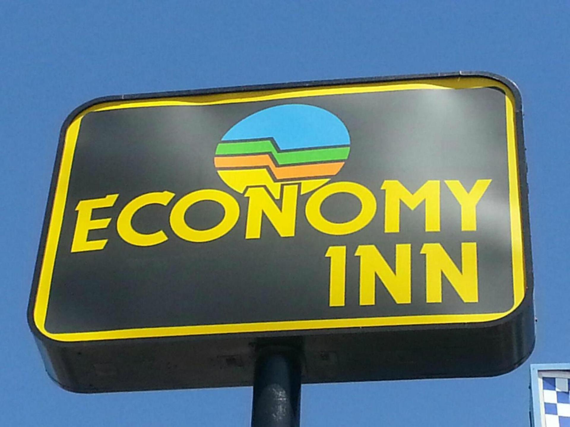 Economy Inn photo 10