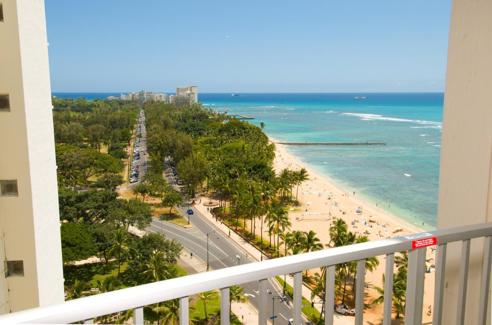 The Twin Fin Hotel photo 22