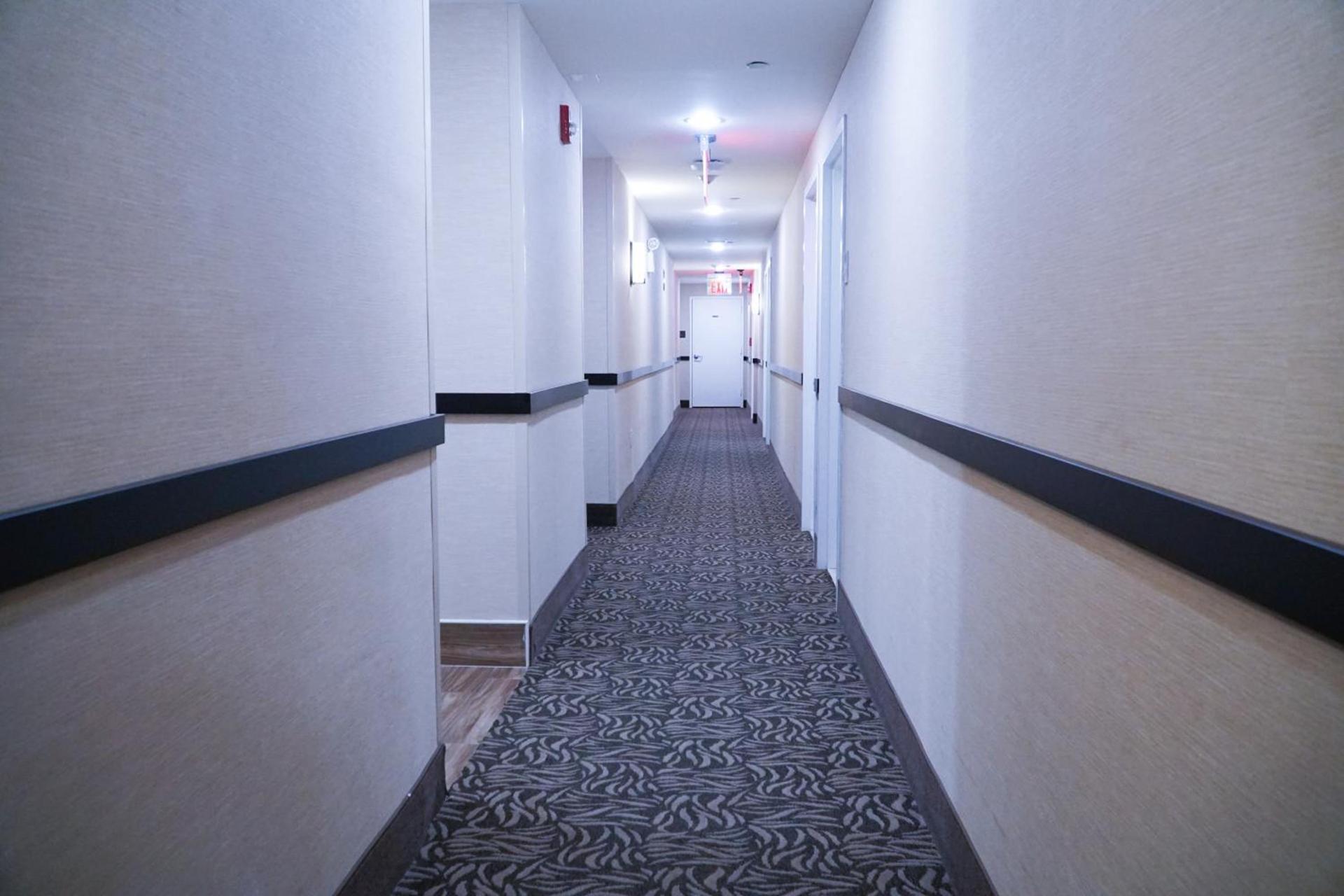 Hotel Mint JFK Airport photo 21