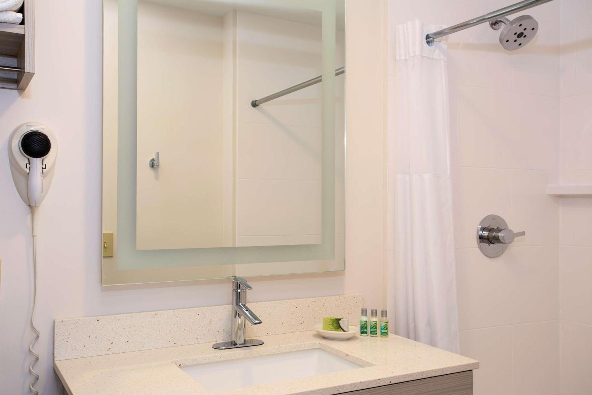 SureStay Hotel by Best Western Santa Monica photo 61