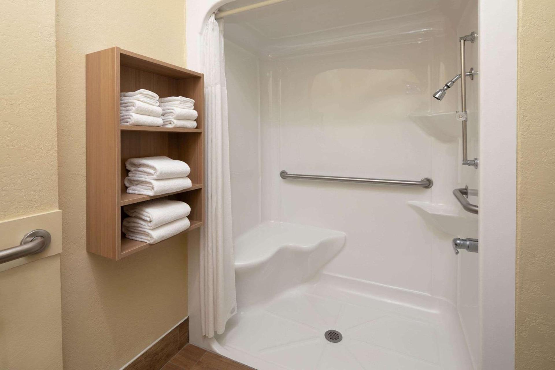Microtel Inn & Suites by Wyndham Florence photo 5