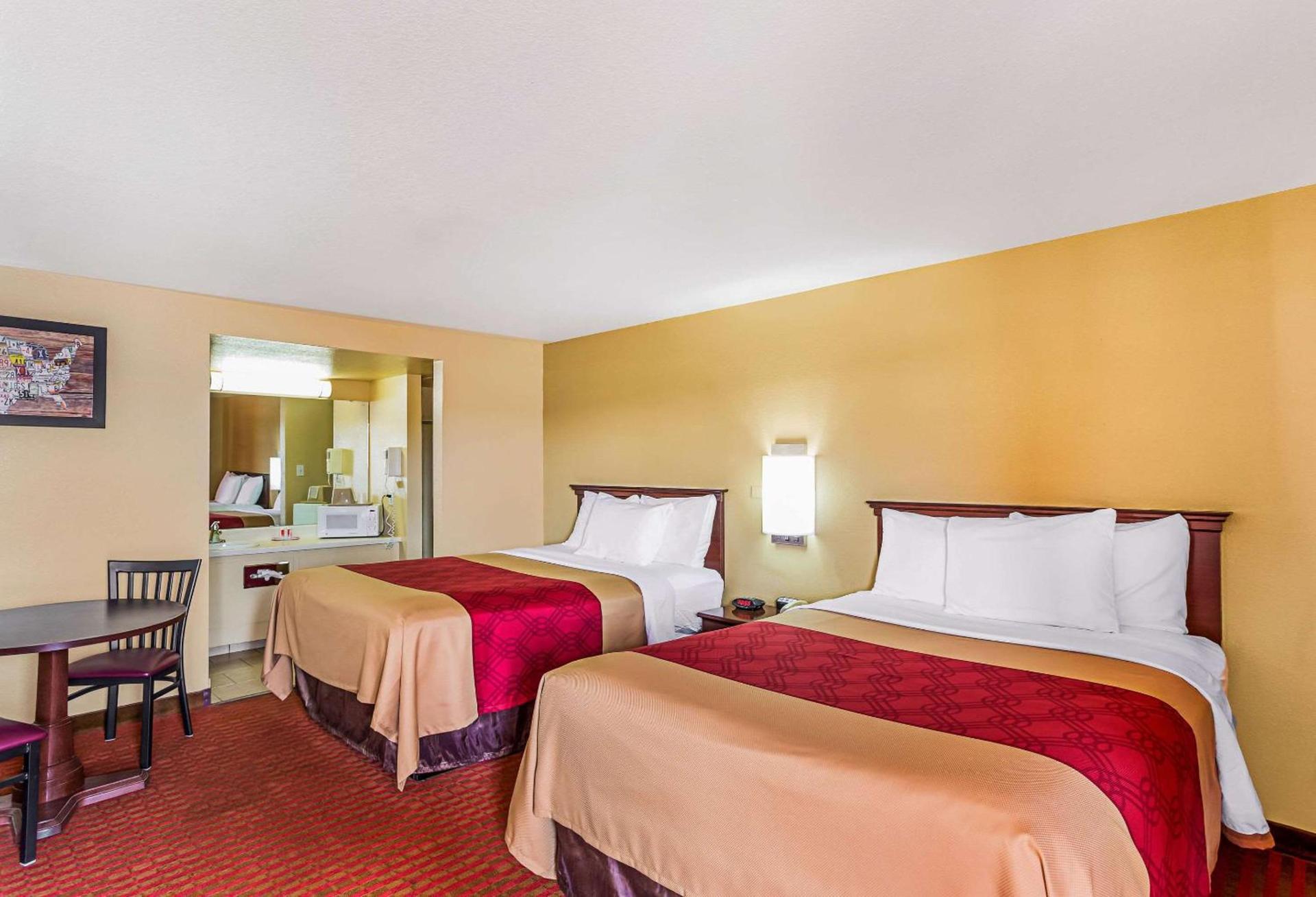 Econo Lodge McAlester photo 10