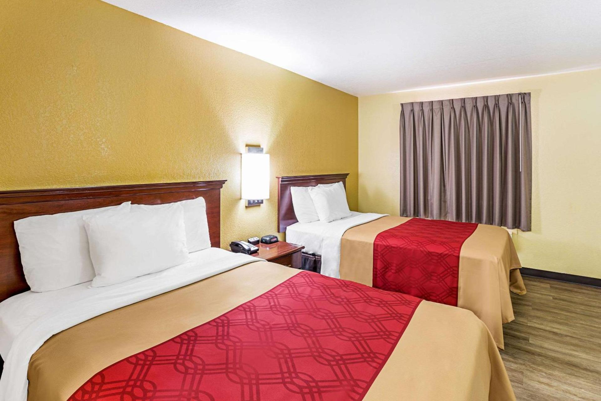 Econo Lodge McAlester photo 26