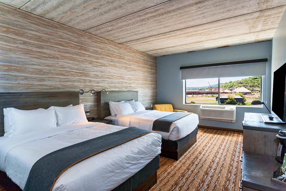 Pier B Resort photo 24