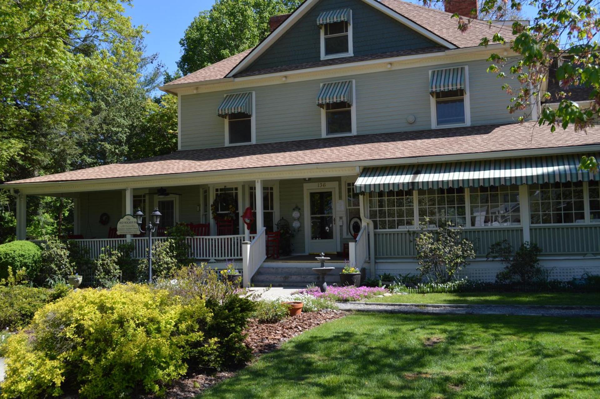 Red Rocker Inn photo 21