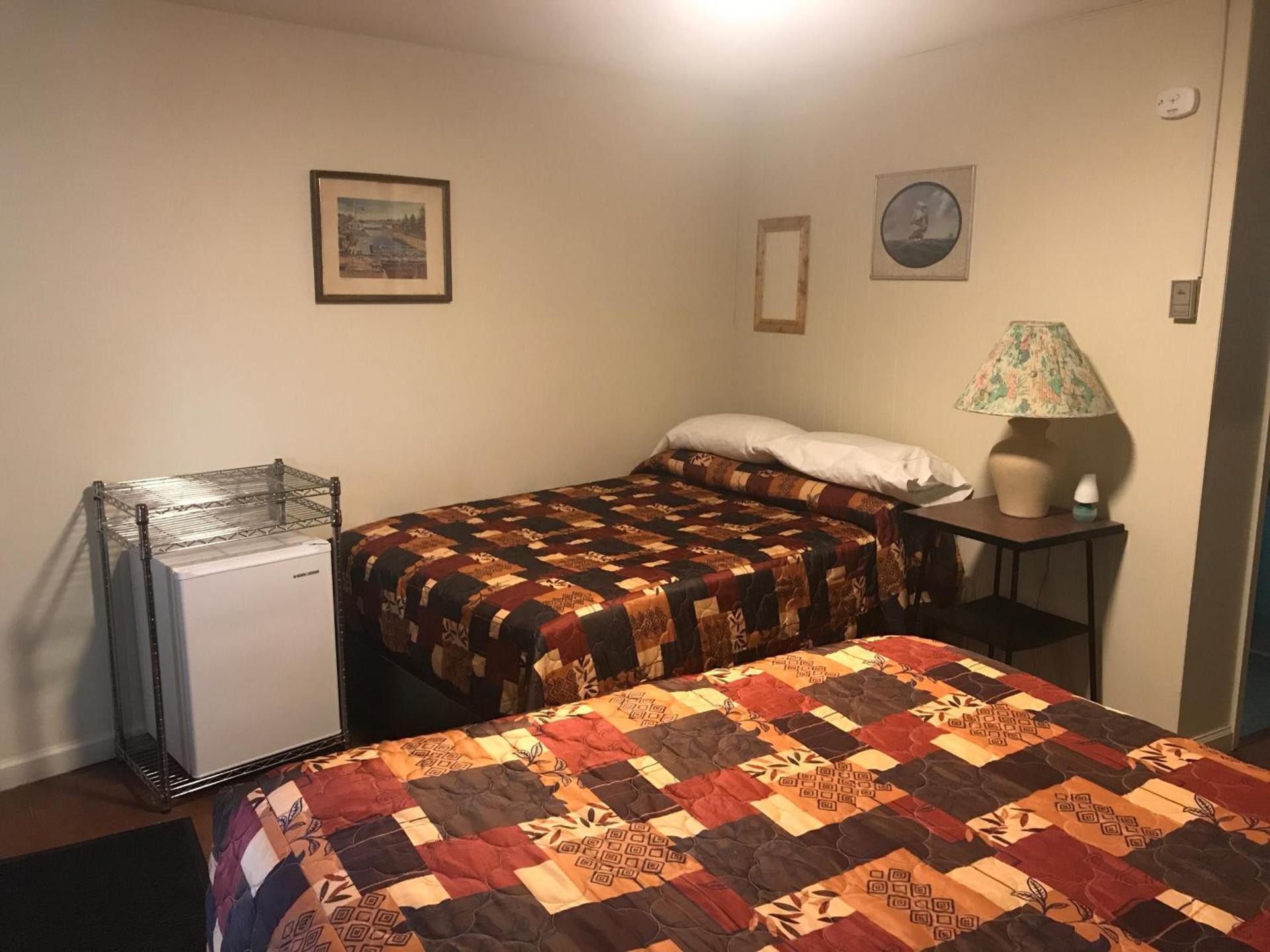 Evergreen Motel photo 48