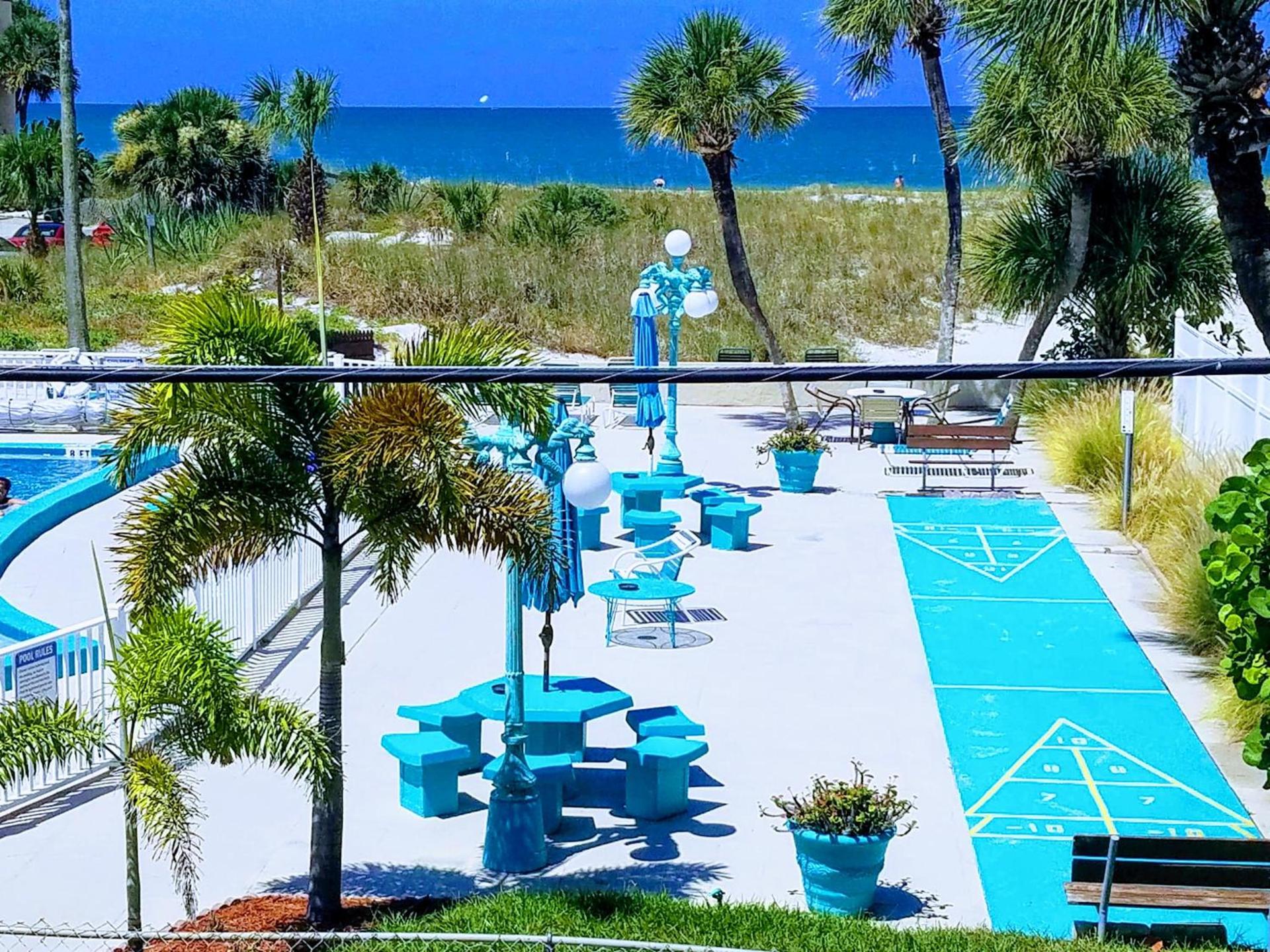 Johns Pass Beach Motel photo 2