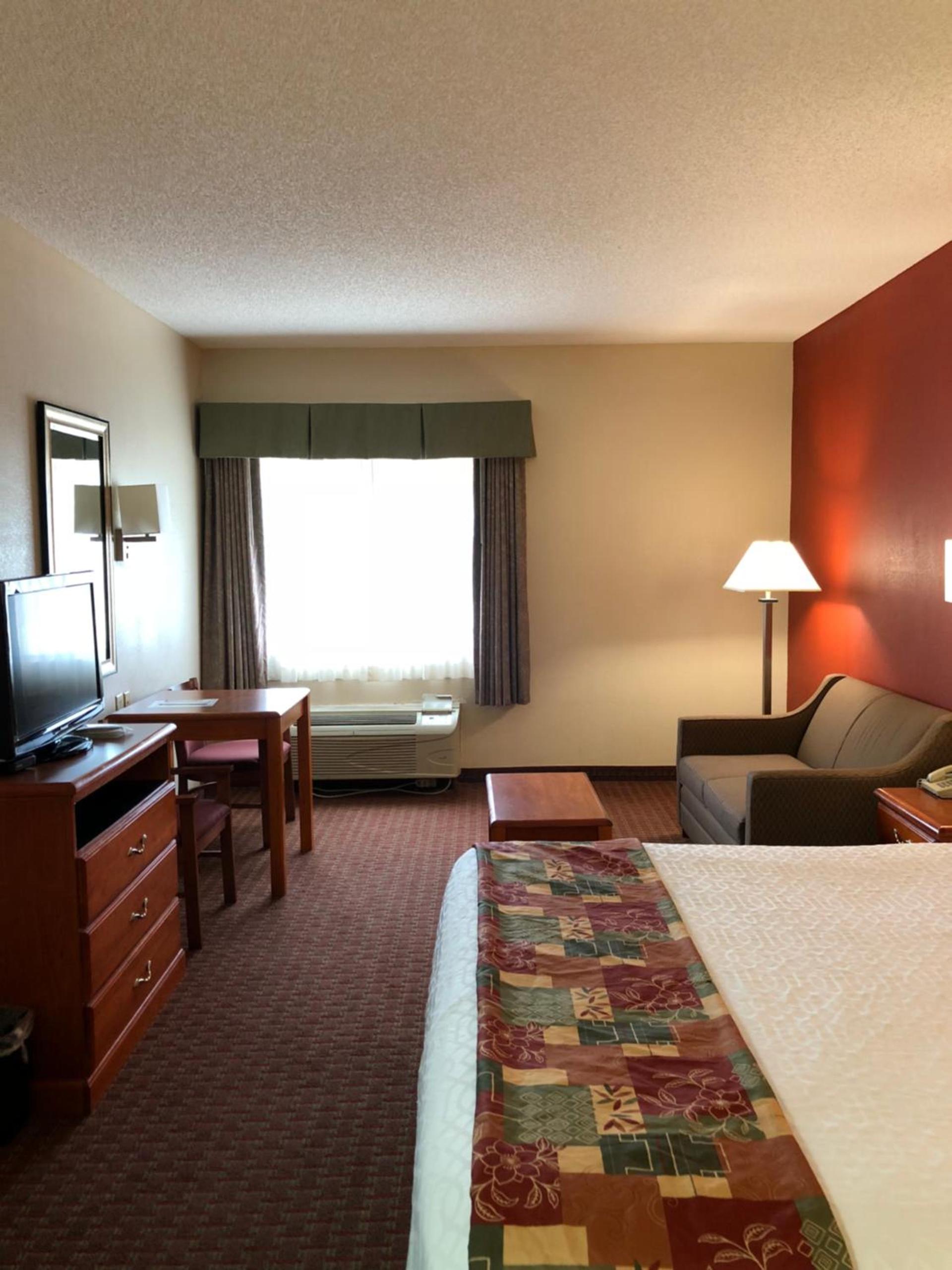 Millennium Inn photo 38