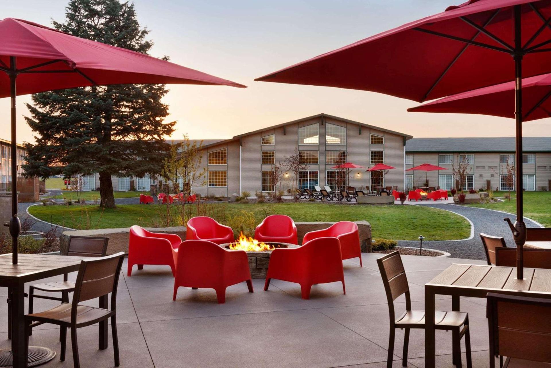 Ramada by Wyndham Spokane Airport photo 41