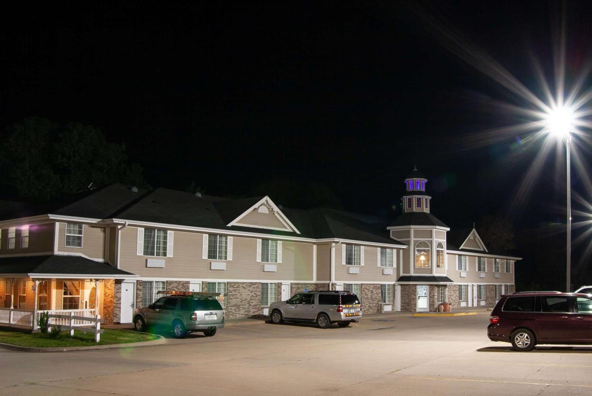Super 8 by Wyndham Arkansas City KS photo 15
