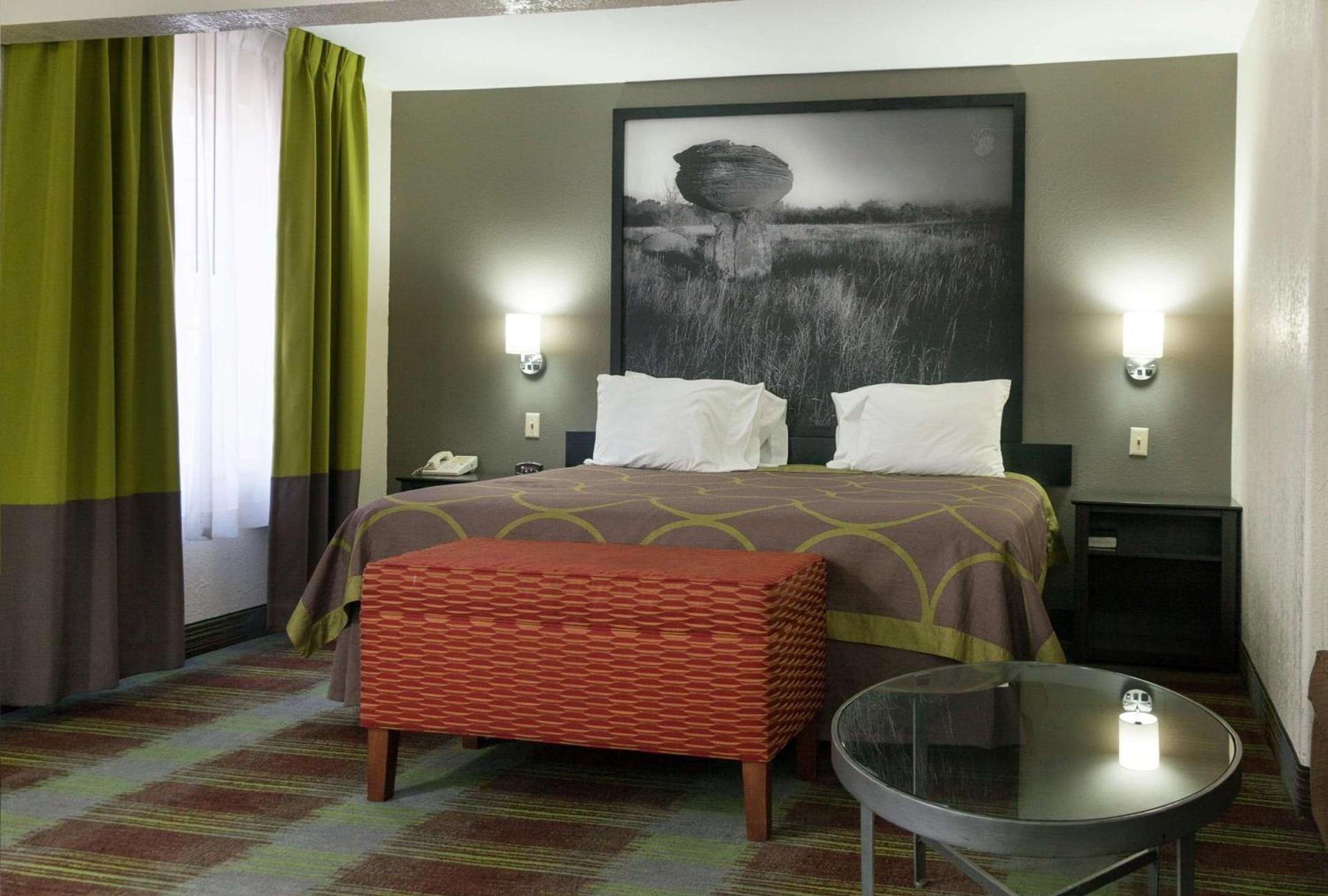 Super 8 by Wyndham Arkansas City KS photo 21