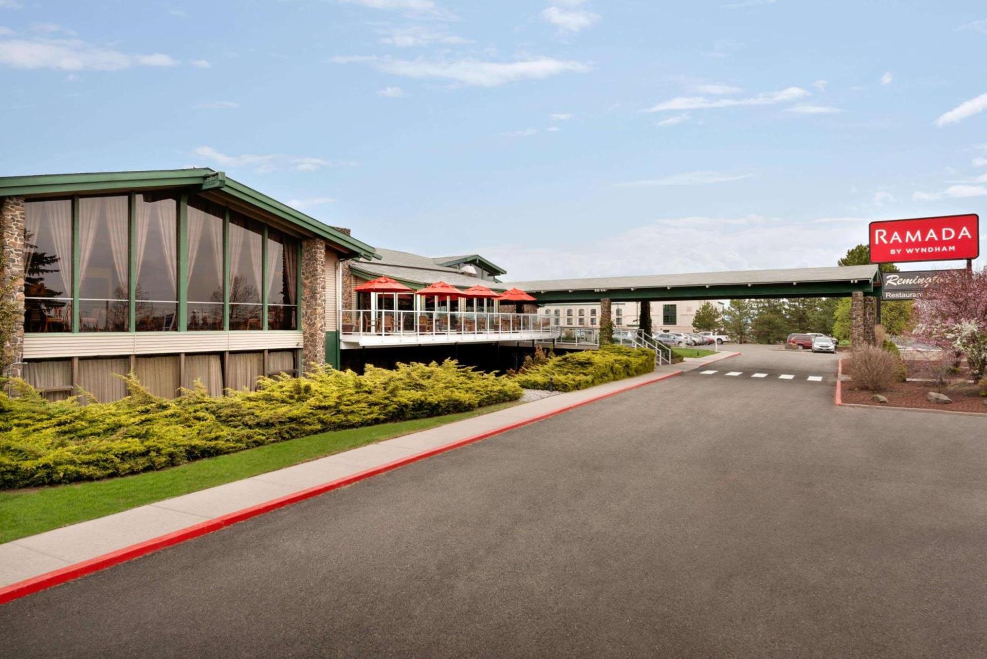 Ramada by Wyndham Spokane Airport photo 2
