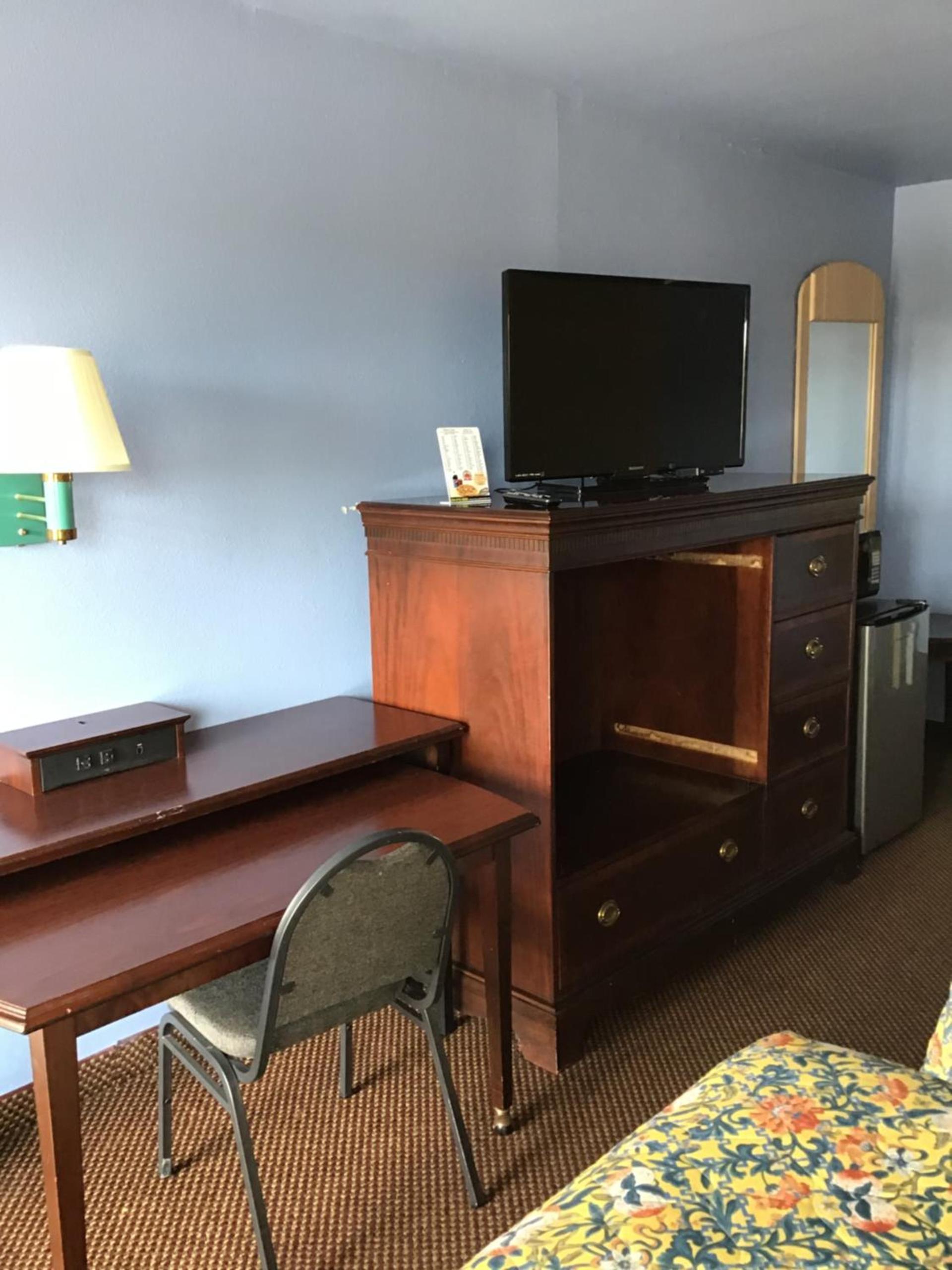 Nites Inn photo 11