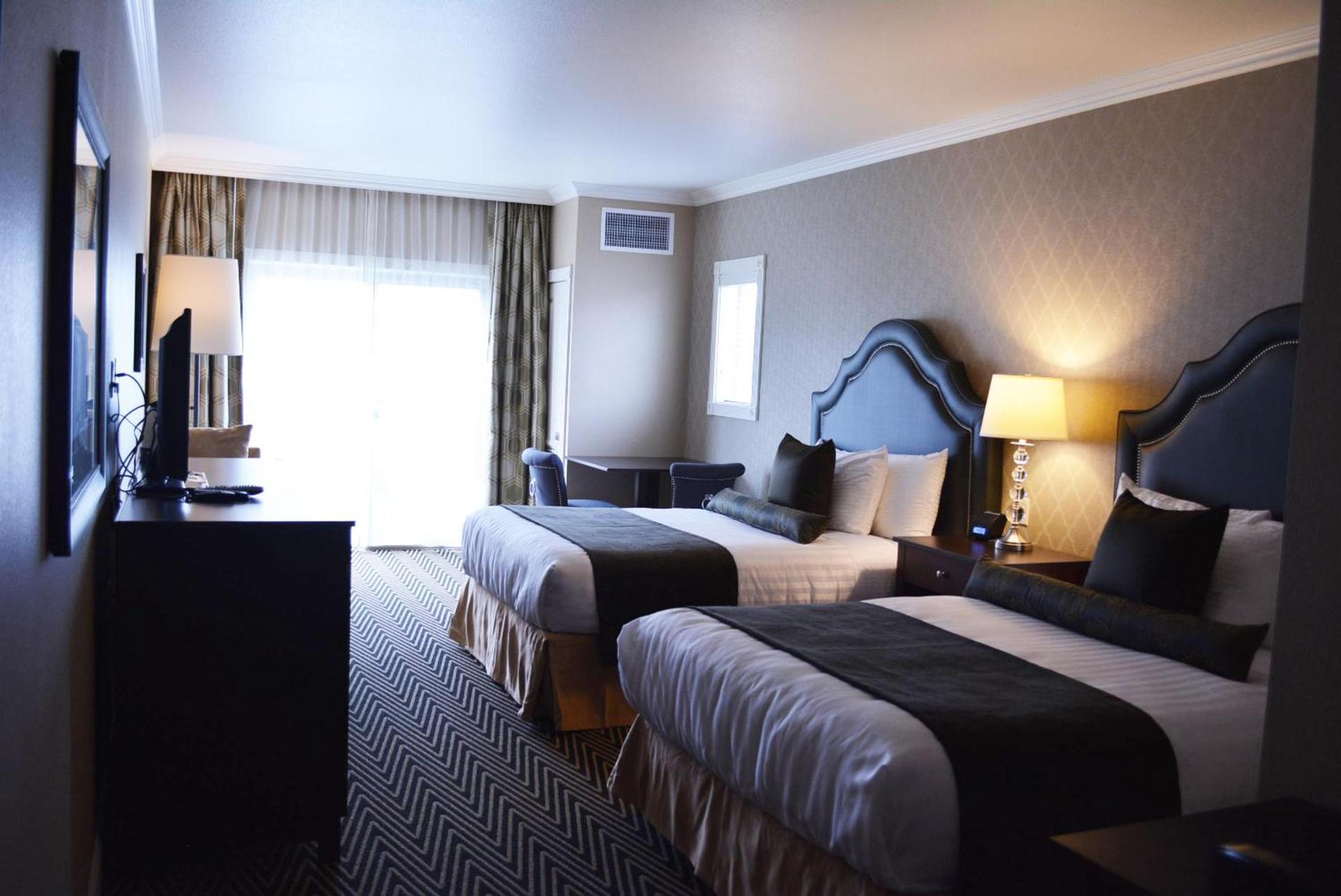 Majestic Inn and Spa photo 33