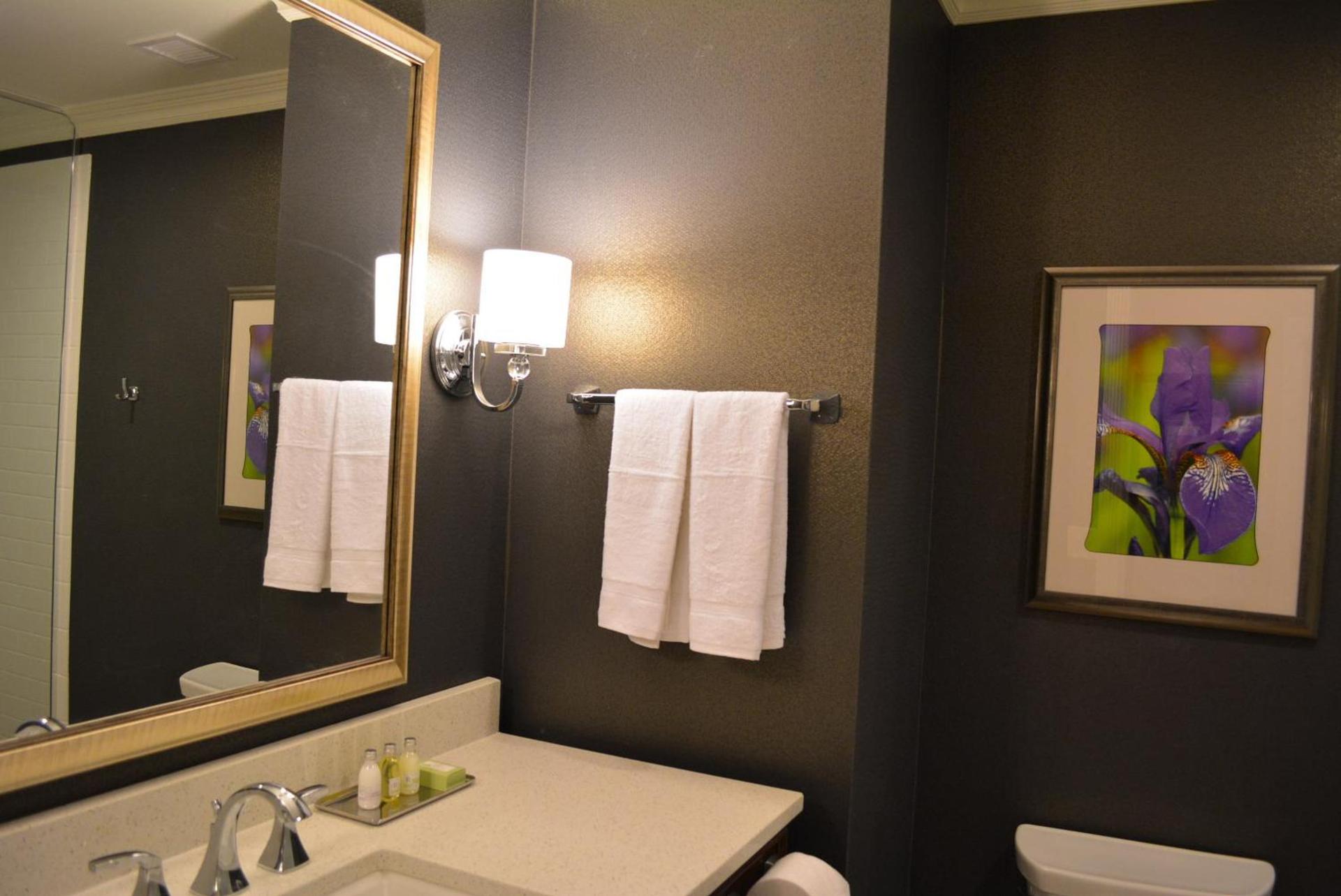 Majestic Inn and Spa photo 29