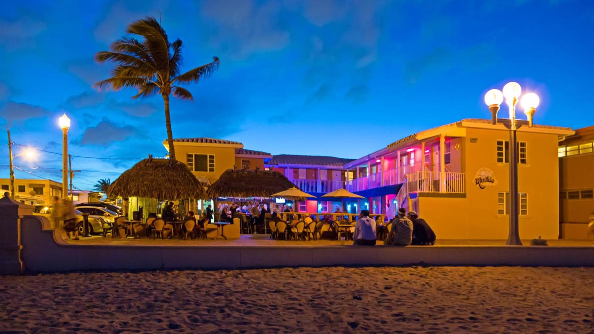 Riptide Oceanfront Hotel photo 67