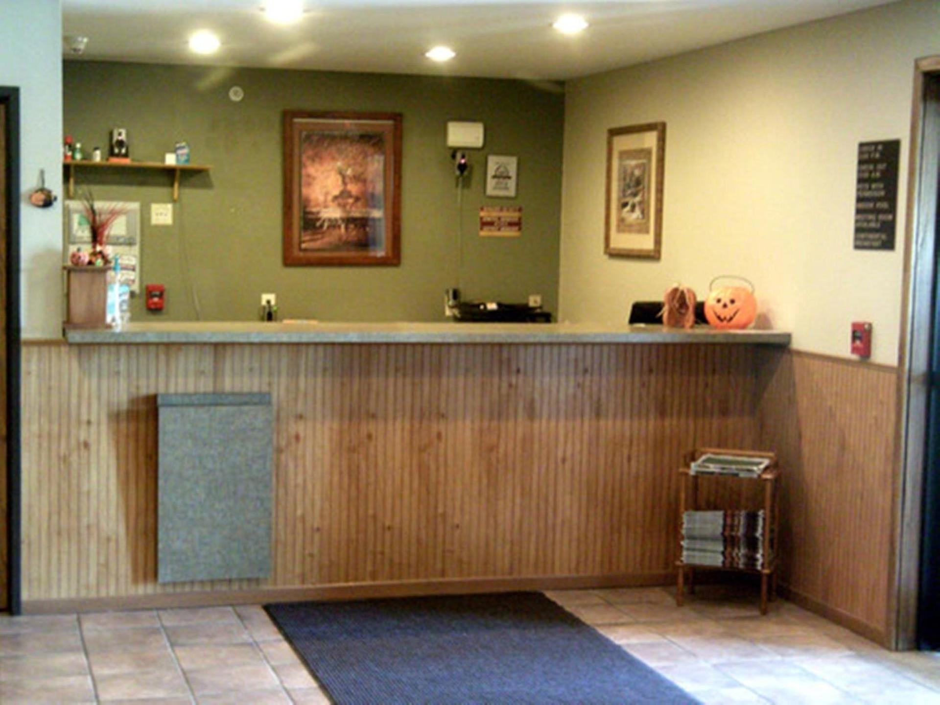 Capri Inn & Suites - Beatrice photo 17