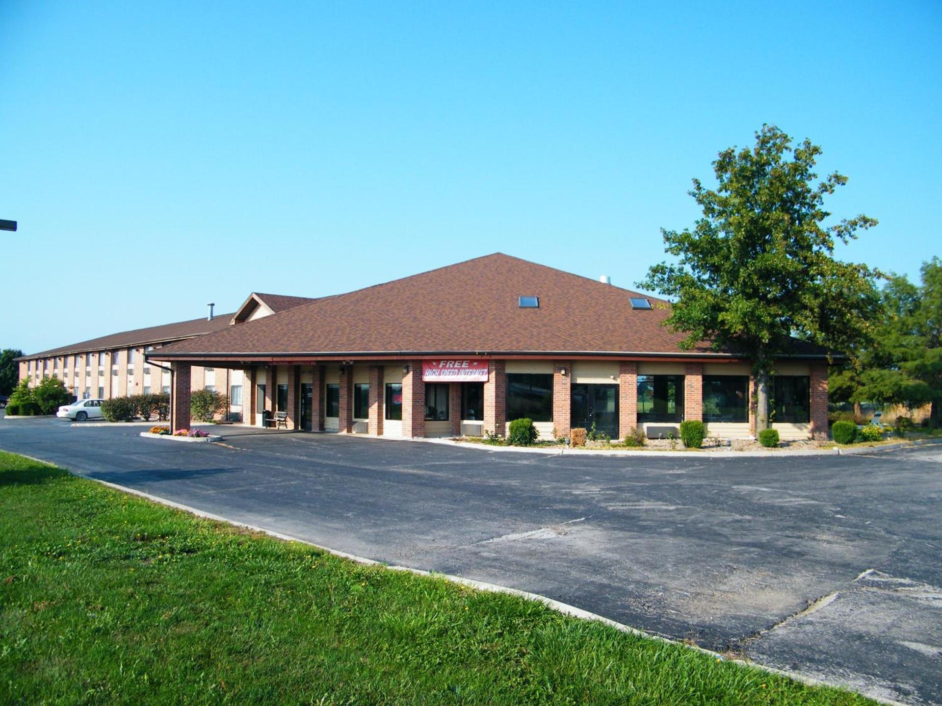 Capital O Amerihost Inn and Suites Mexico Hwy 54 MO — hotel in Mexico
