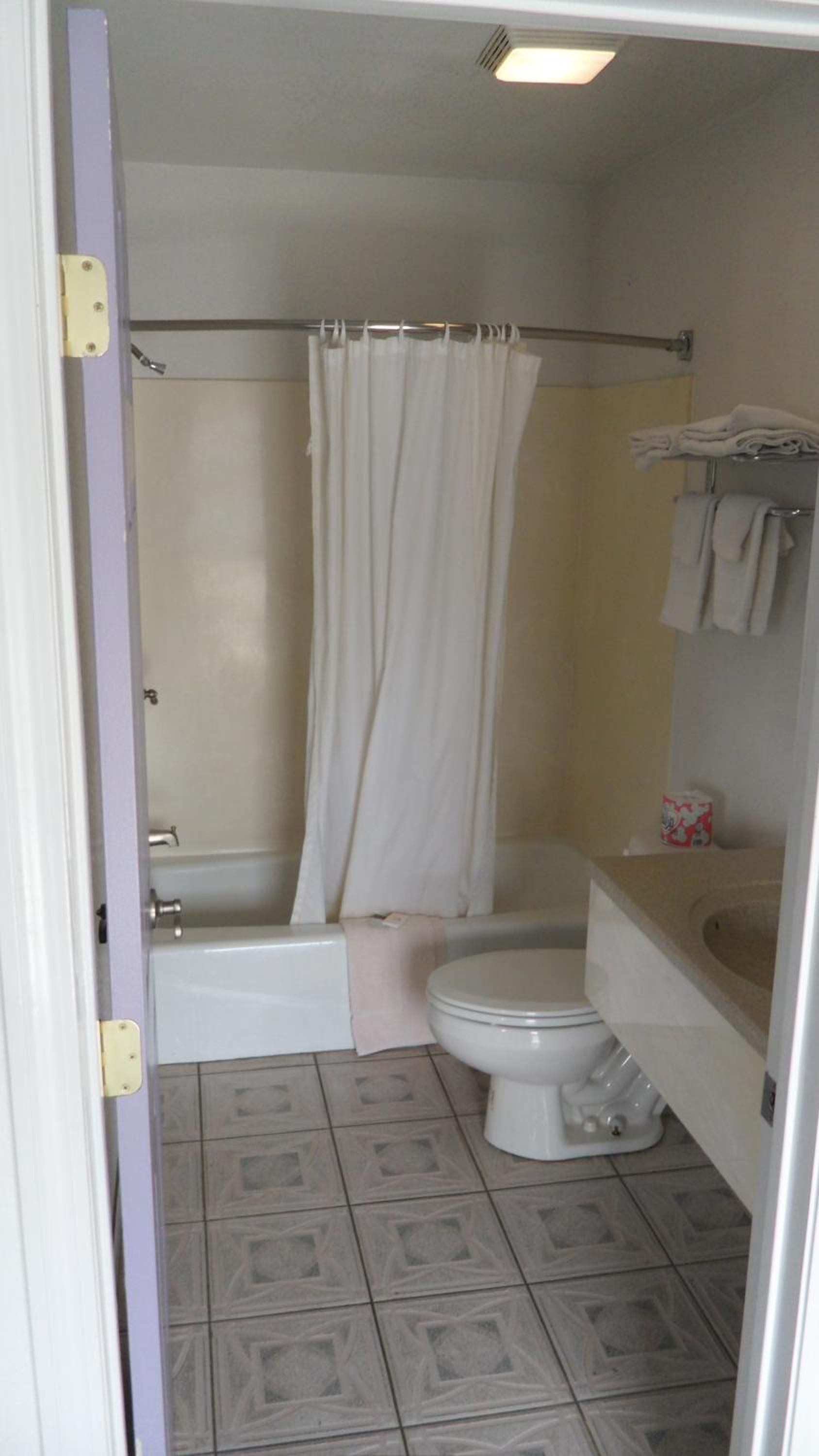 Budget Inn of Lodi photo 11